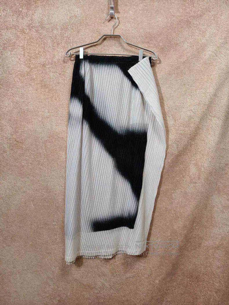 Issey Miyake Issey Miyake Main Line Color-Block Pleated Midi Skirt Size 25" / US 0 / IT 36 - 2 Thumbnail