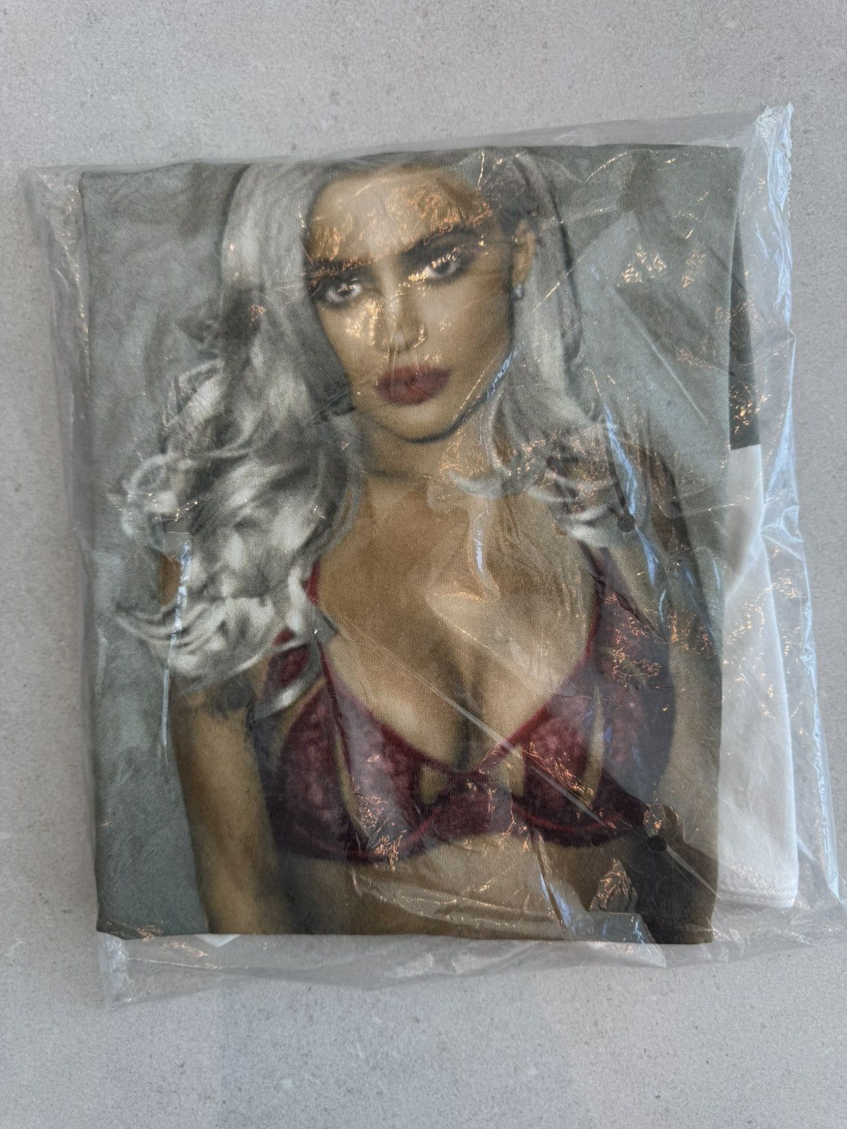 Kylie Jenner Kylie Cosmetics Kylie Jenner Tee Size US XL / EU 56 / 4 - 2 Thumbnail