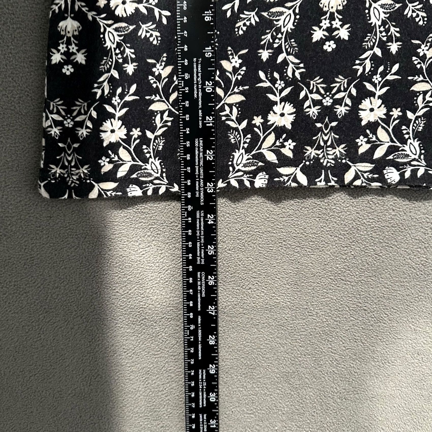 Croft & Barrow Croft & Barrow Shirt Womens S Black Floral The Classic Tee Long Sleeve EUC Size S / US 4 / IT 40 - 7 Thumbnail