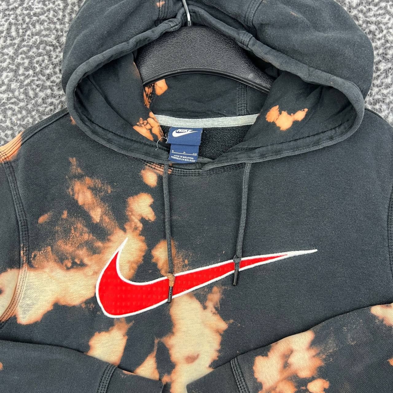 Nike Nike Hoodie Women Small Bleach Wash Tie Dye Pullover S Size S / US 4 / IT 40 - 3 Thumbnail