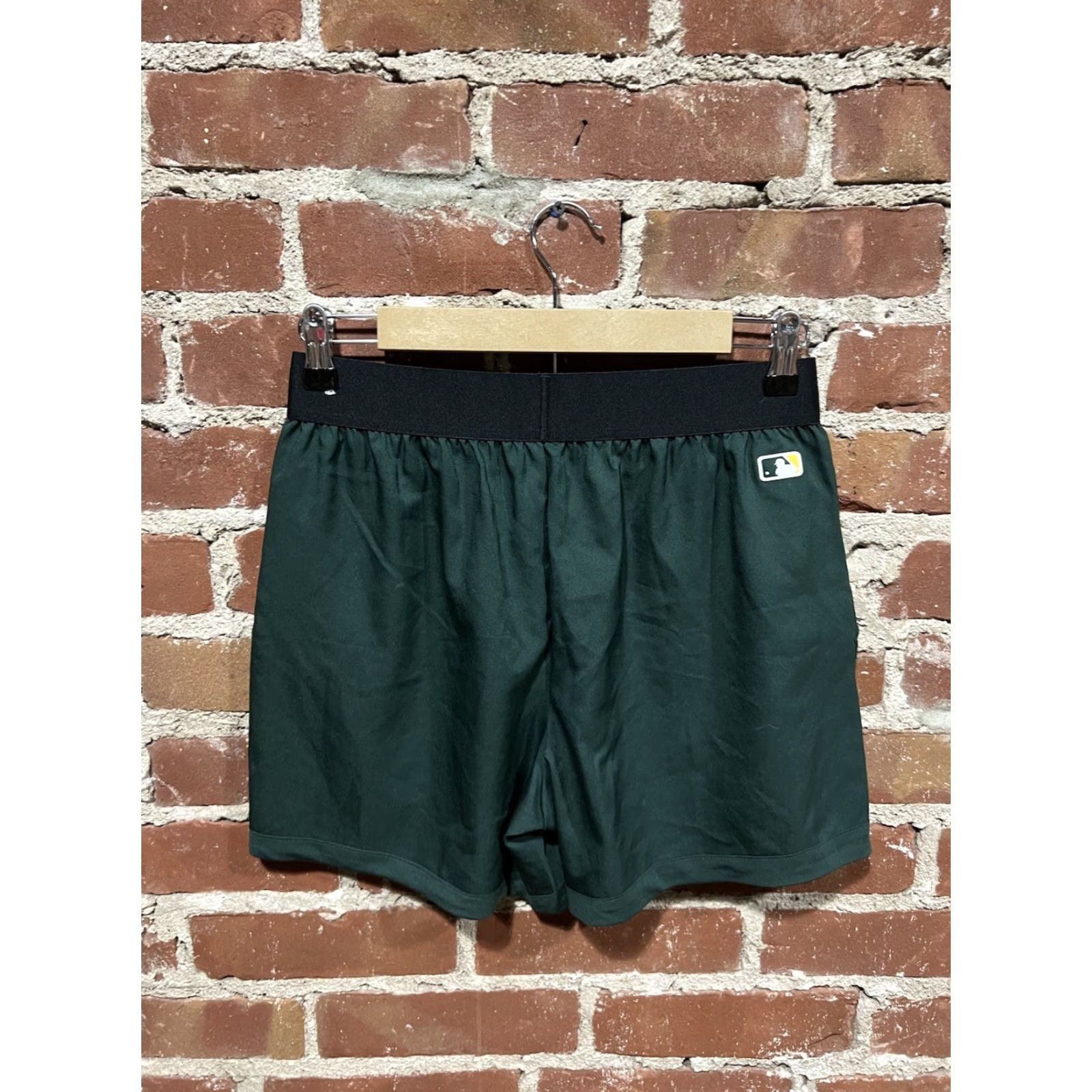 Nike VINTAGE Oakland Athletics Womens Green Pull on Athletic Shorts Size Small Dri-Fit Nike Shorts Womens S Green Athletic activewear 90s? Size 28" / US 6 / IT 42 - 2 Thumbnail