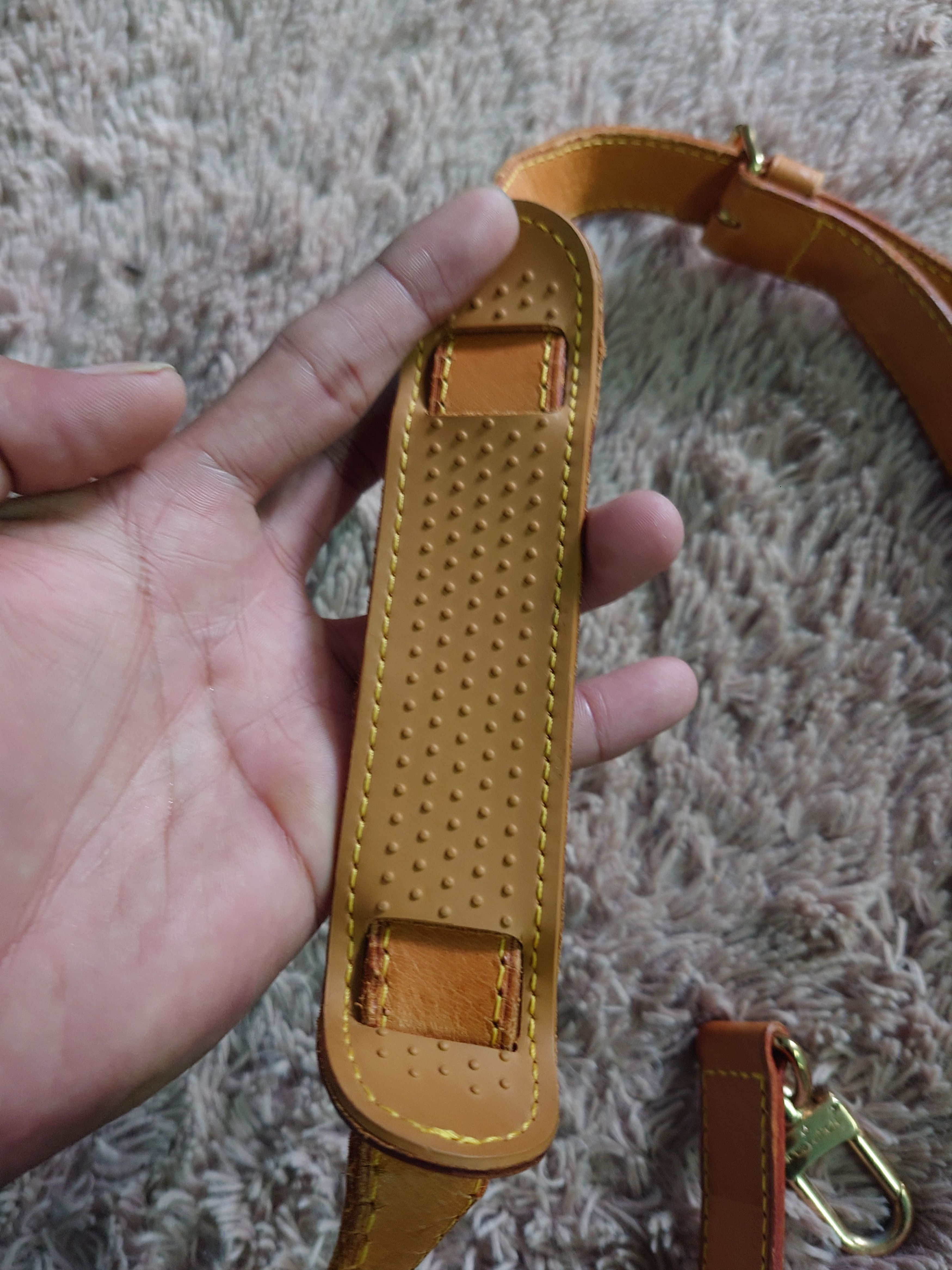Louis Vuitton Louis Vuitton Vachetta Adjustable Strap Honey Patina Size ONE SIZE - 5 Thumbnail