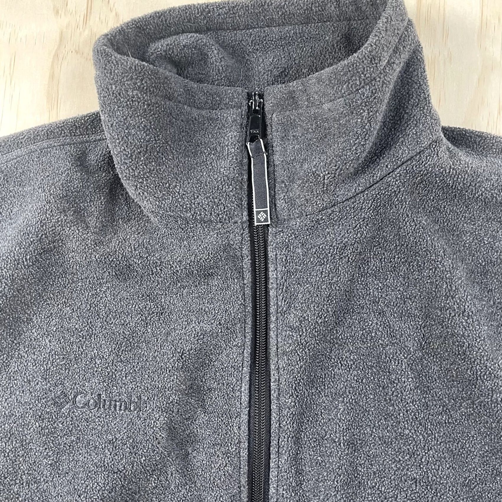 Vintage Columbia Vest Mens Large Gray Fleece Full Zip Lightweight Outdoor Hiking Pockets Size US L / EU 52-54 / 3 - 3 Thumbnail
