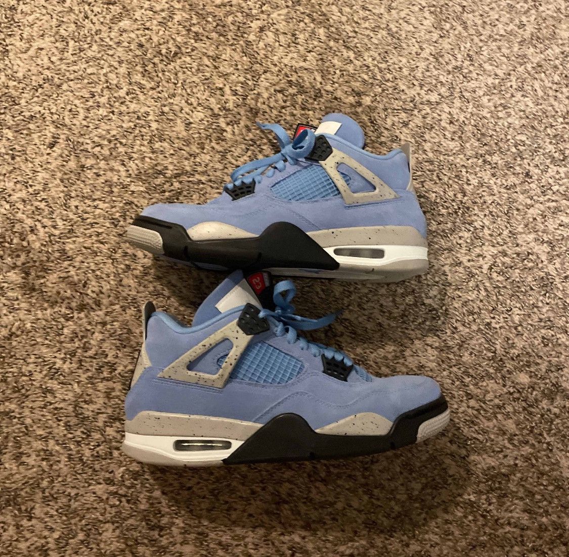 Nike Jordan 4 University Blue Size US 8 / EU 41 - 1 Thumbnail