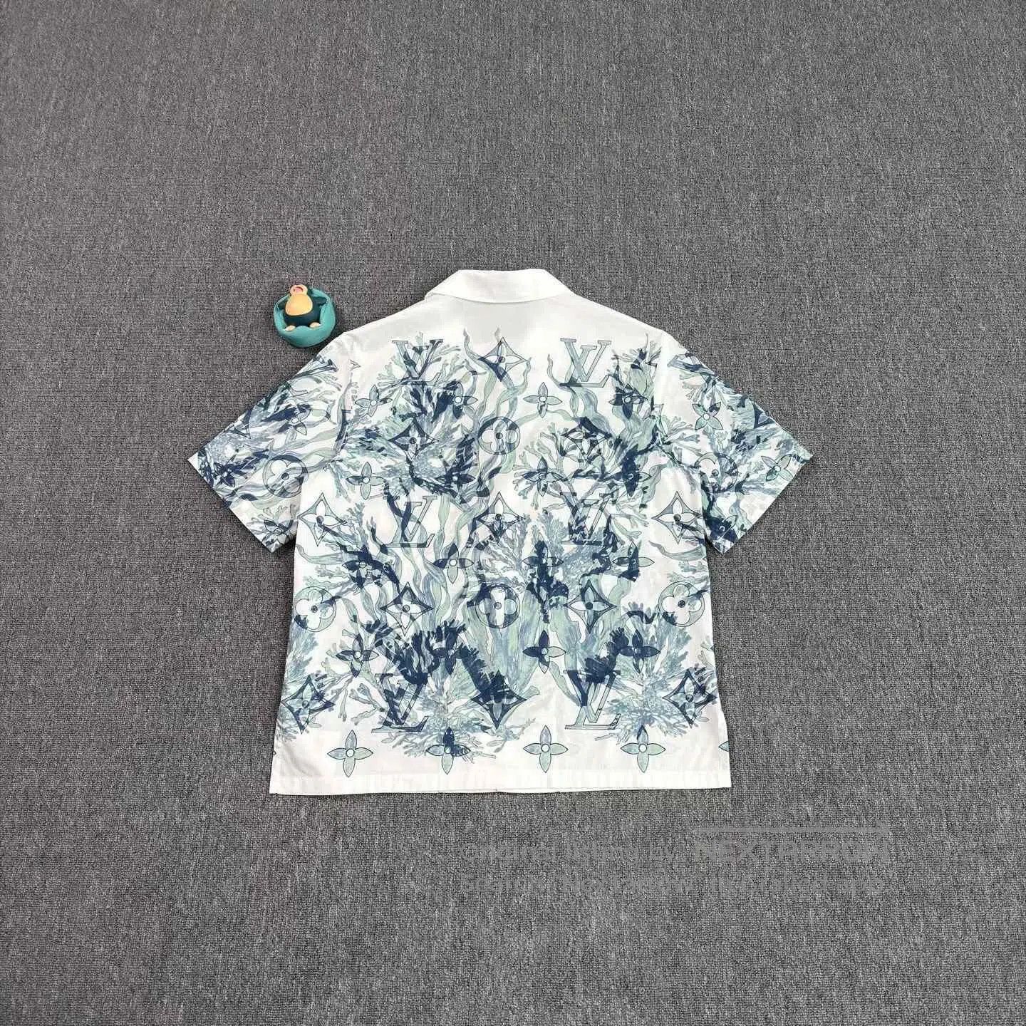 Louis Vuitton LV Seagrass Print Short-Sleeve Shirt. Size US M / EU 48-50 / 2 - 2 Thumbnail