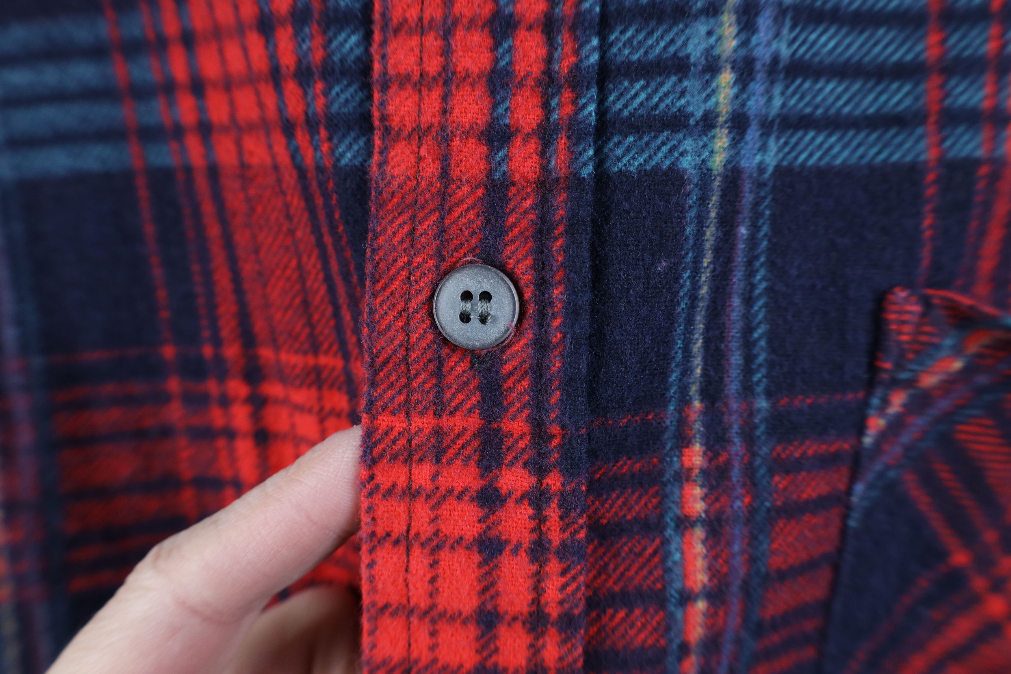 Vintage Vintage 90s Streetwear Collared Button Shirt Red Plaid Size US XL / EU 56 / 4 - 5 Thumbnail