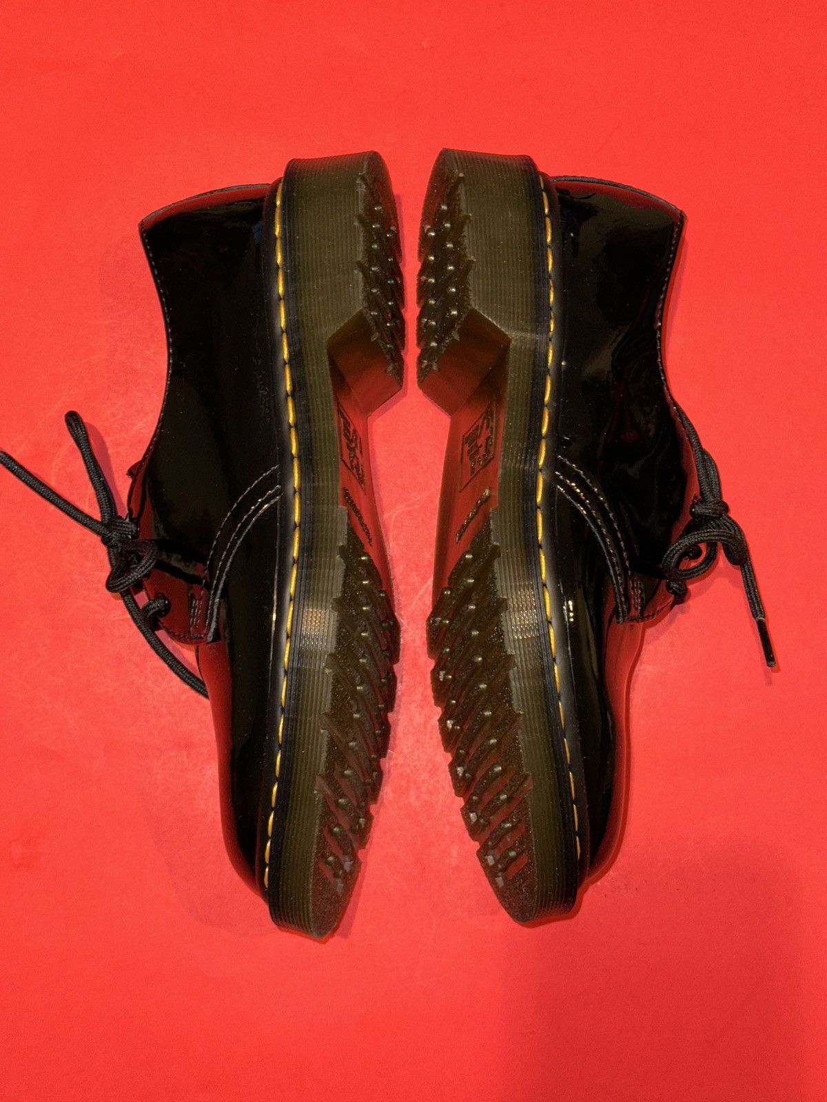 Dr. Martens Dr. Martens 10084 Patent Leather Oxford Shoes Laceup READ Size US 7 / EU 40 - 9 Thumbnail