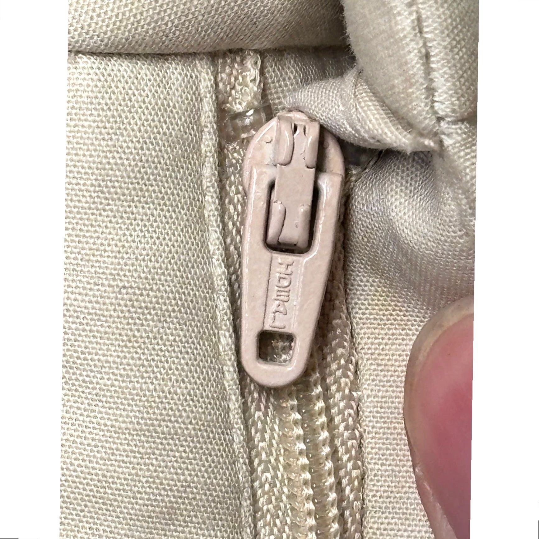Banana Republic VINTAGE? No. Banana Republic Pants Dress Pants 00P Beige High Rise Pleated Balloon Tapered Leg Womens XS? Size 24" / US 00 / IT 34 - 4 Thumbnail