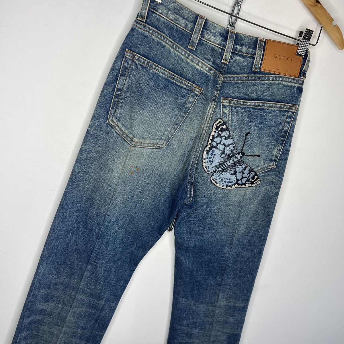 Gucci Gucci Butterfly Embroidery Jeans Denim Trousers Pants Size 26" / US 2 / IT 38 - 2 Thumbnail