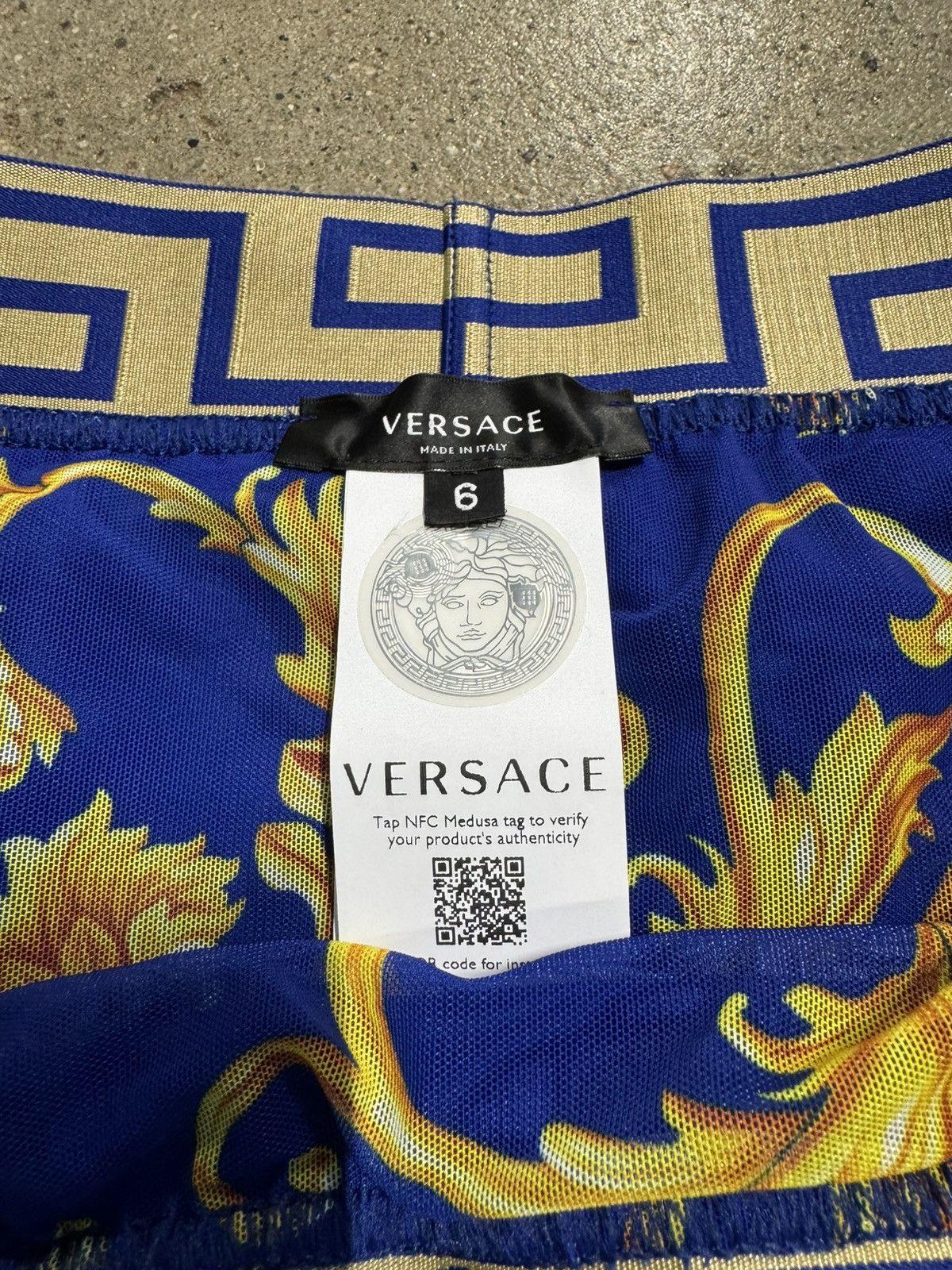 Versace Versace Greca Swim Shorts NEW 450$ Size US 36 / EU 52 - 3 Thumbnail