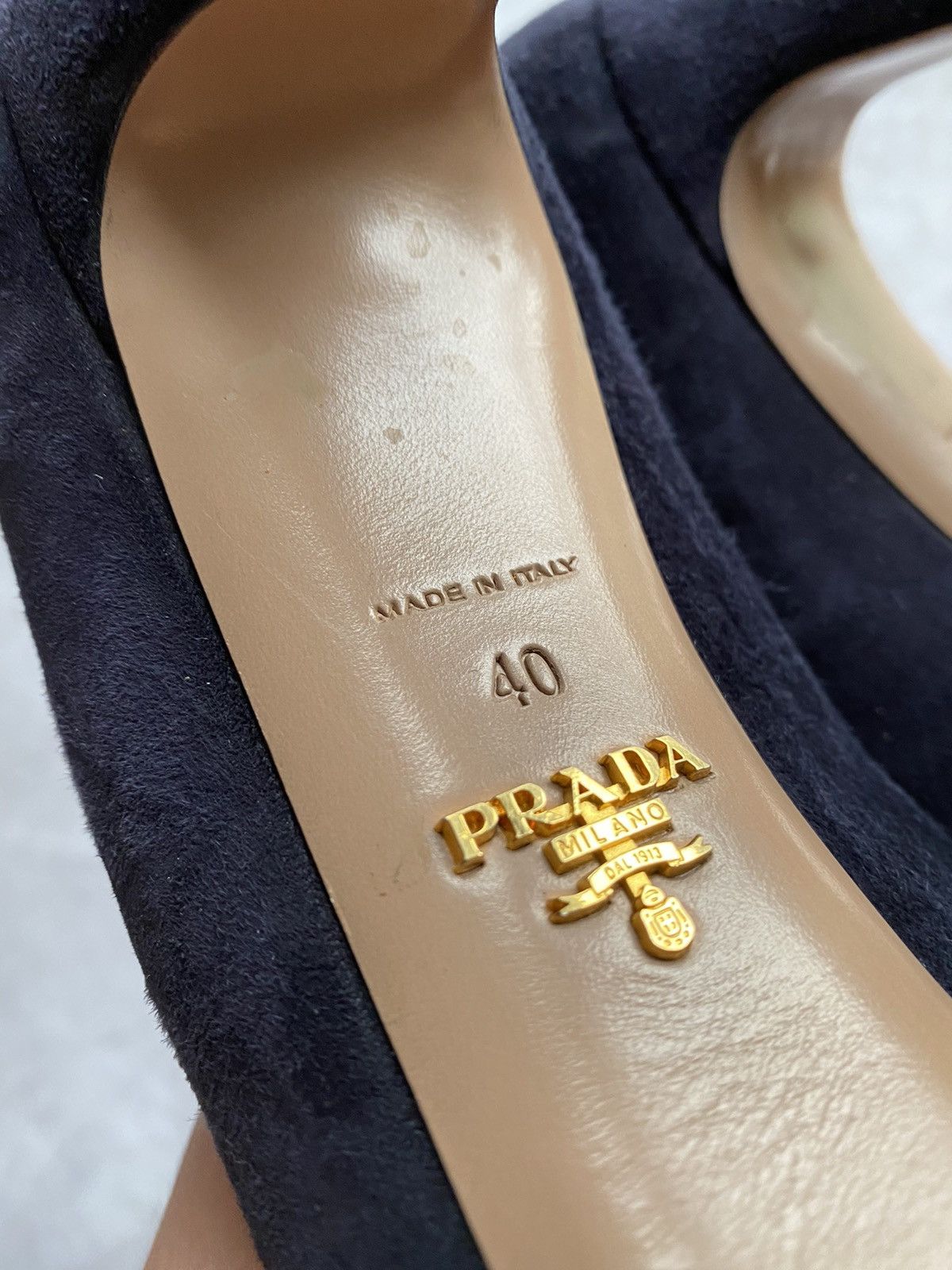 Prada Prada Milano Suede Pumps Heels Women’s Shoes Made in Italy Size US 10 / IT 40 - 14 Thumbnail