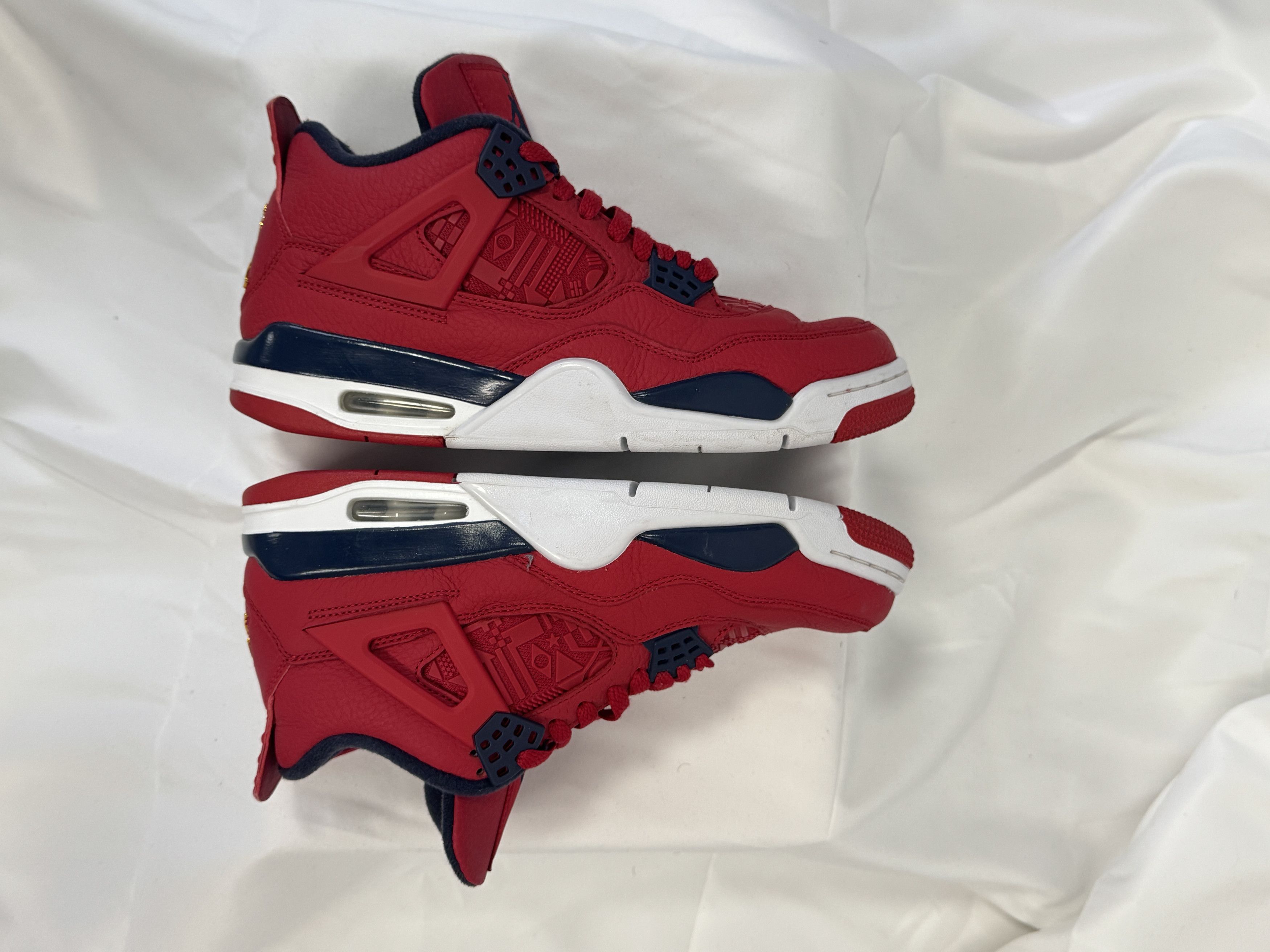 Nike Jordan 4 Retro Fiba 2019 Size US 8 / EU 41 - 9 Thumbnail