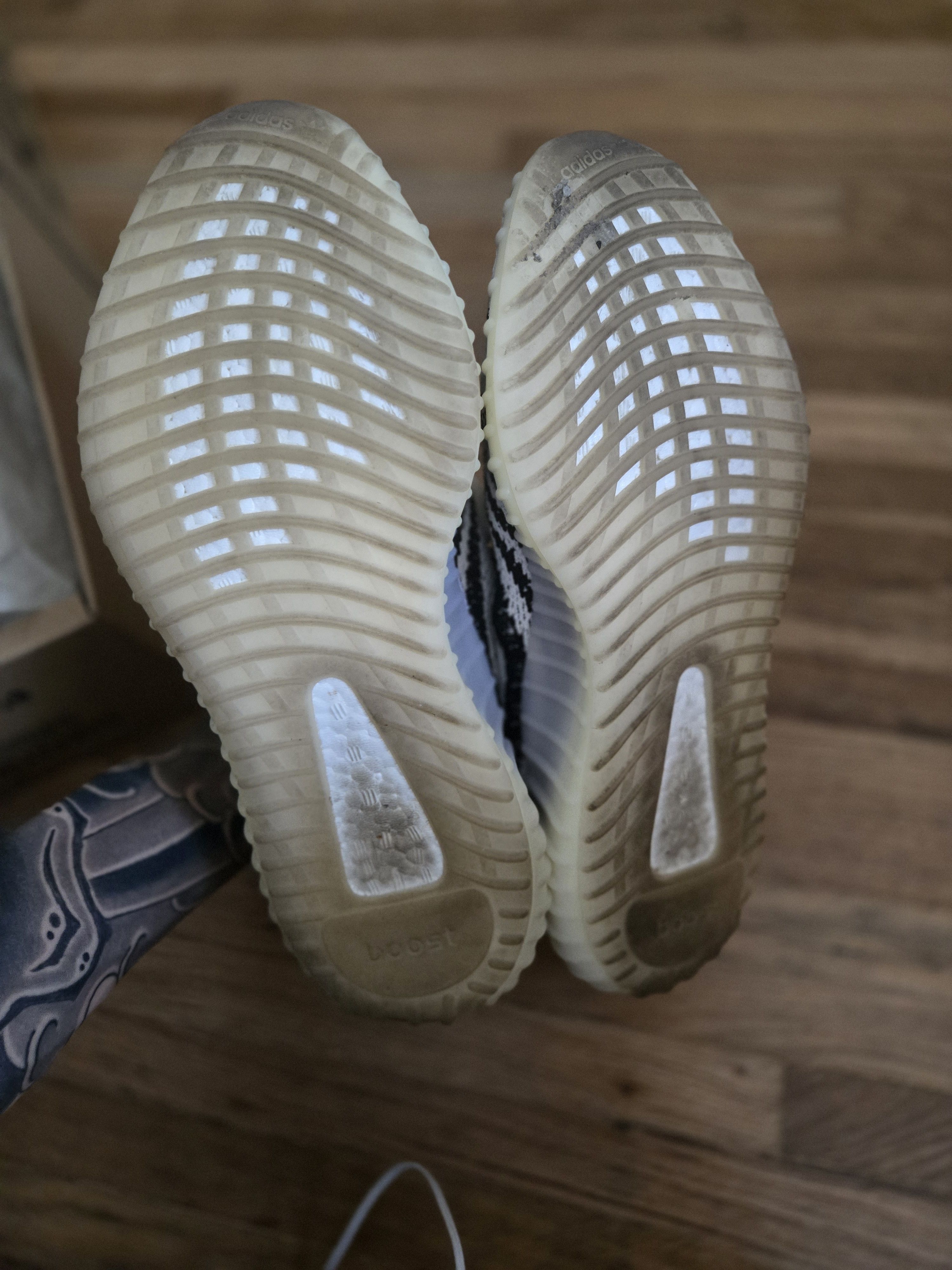 Yeezy Yeezy boost 360 Zebra Size US 11 / EU 44 - 5 Thumbnail