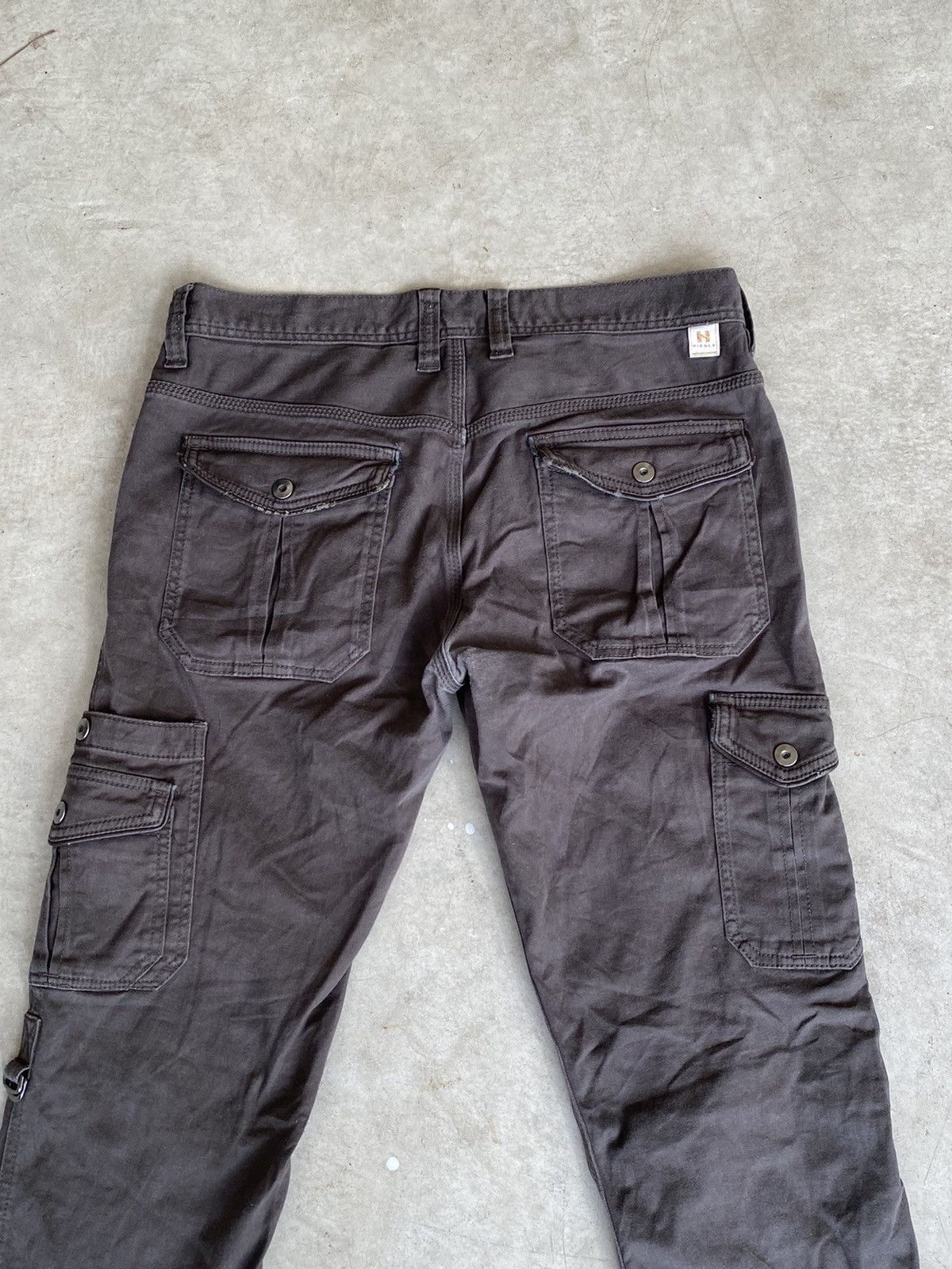 HIDEAWAYS Hideaways Nicole Japan Multi Pocket Cargo Flare Pants Size US 33 - 14 Thumbnail
