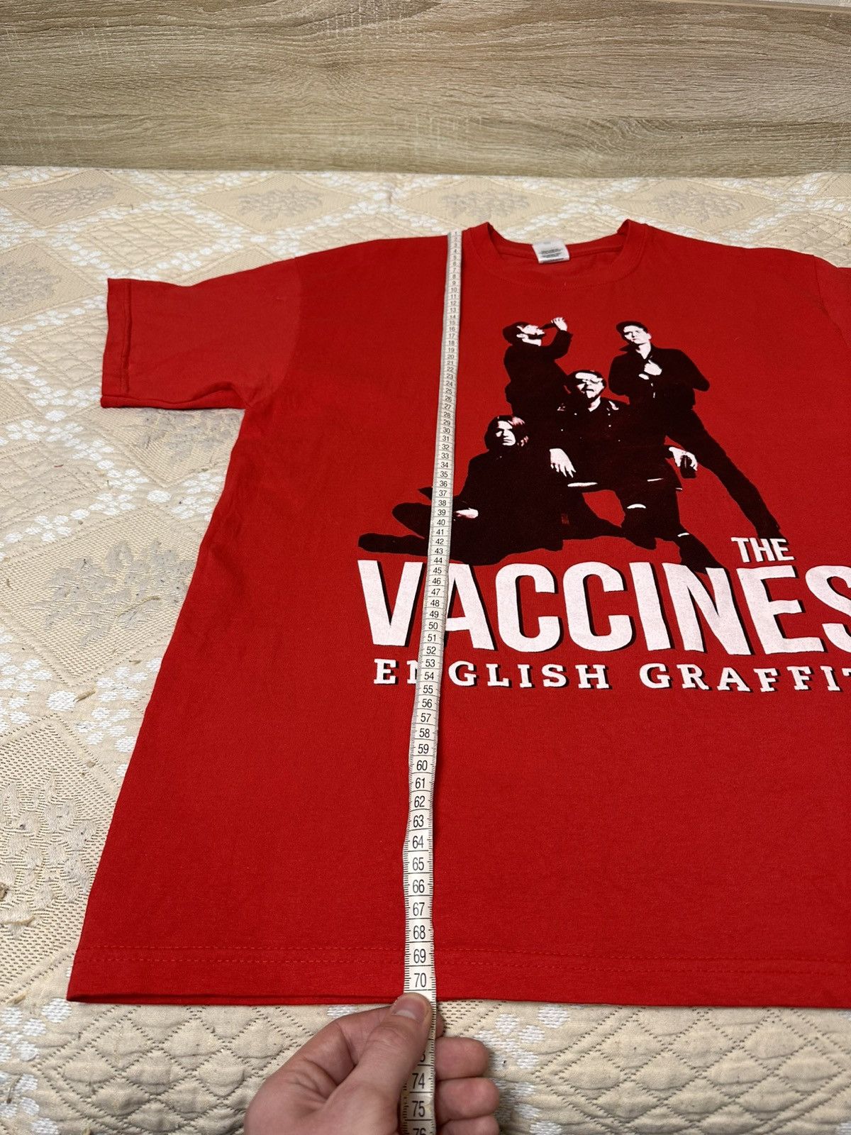Band Tees 🔥 English Graffiti 2015 The Vaccines Rock Band T Shirt Size US L / EU 52-54 / 3 - 7 Thumbnail