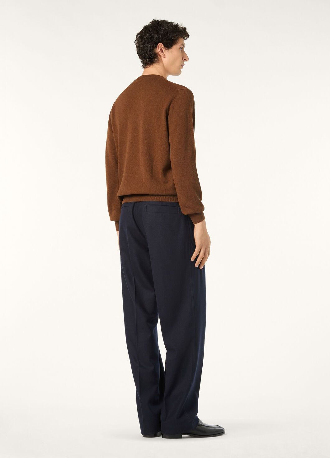 Loro Piana o1w1db10725 FAN1201 Classic Crewneck Sweater in Brown Size US XL / EU 56 / 4 - 5 Thumbnail