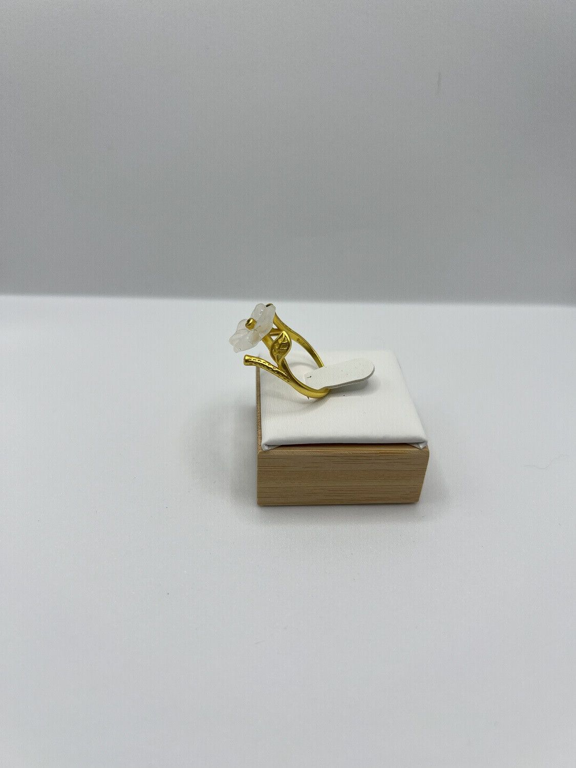 Jewelry Crystal Flower Gold Ring - Size 7 Size ONE SIZE - 2 Thumbnail