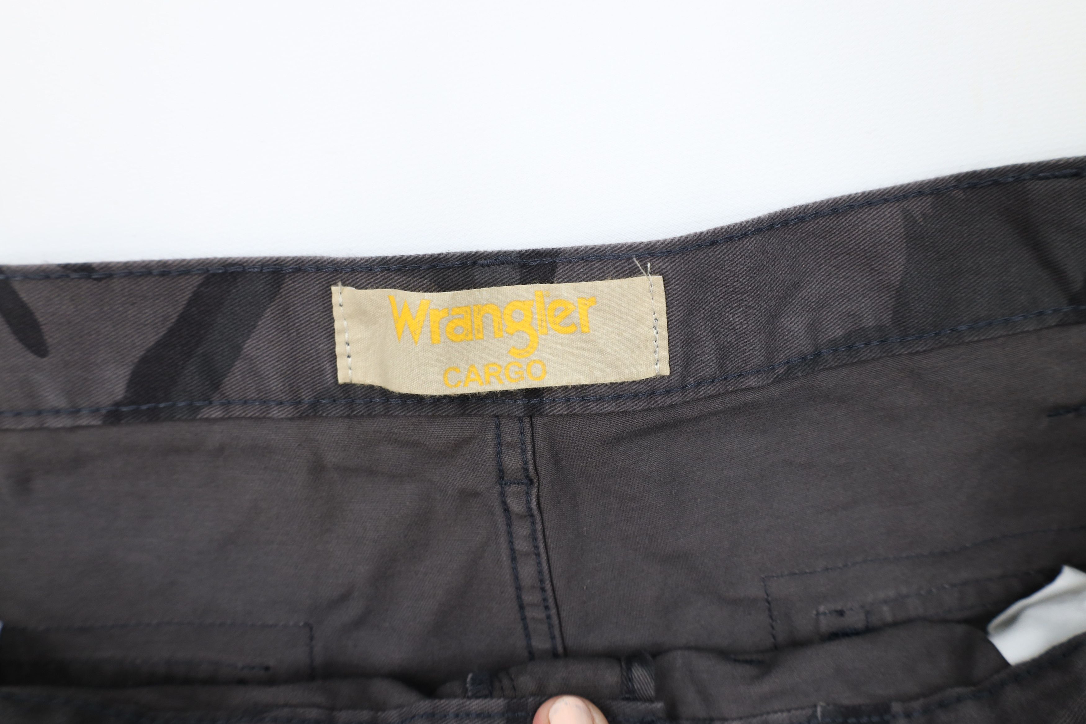 Wrangler Vintage Y2K Wrangler Belted Wide Leg Camouflage Cargo Pants Size US 44 / EU 60 - 7 Thumbnail