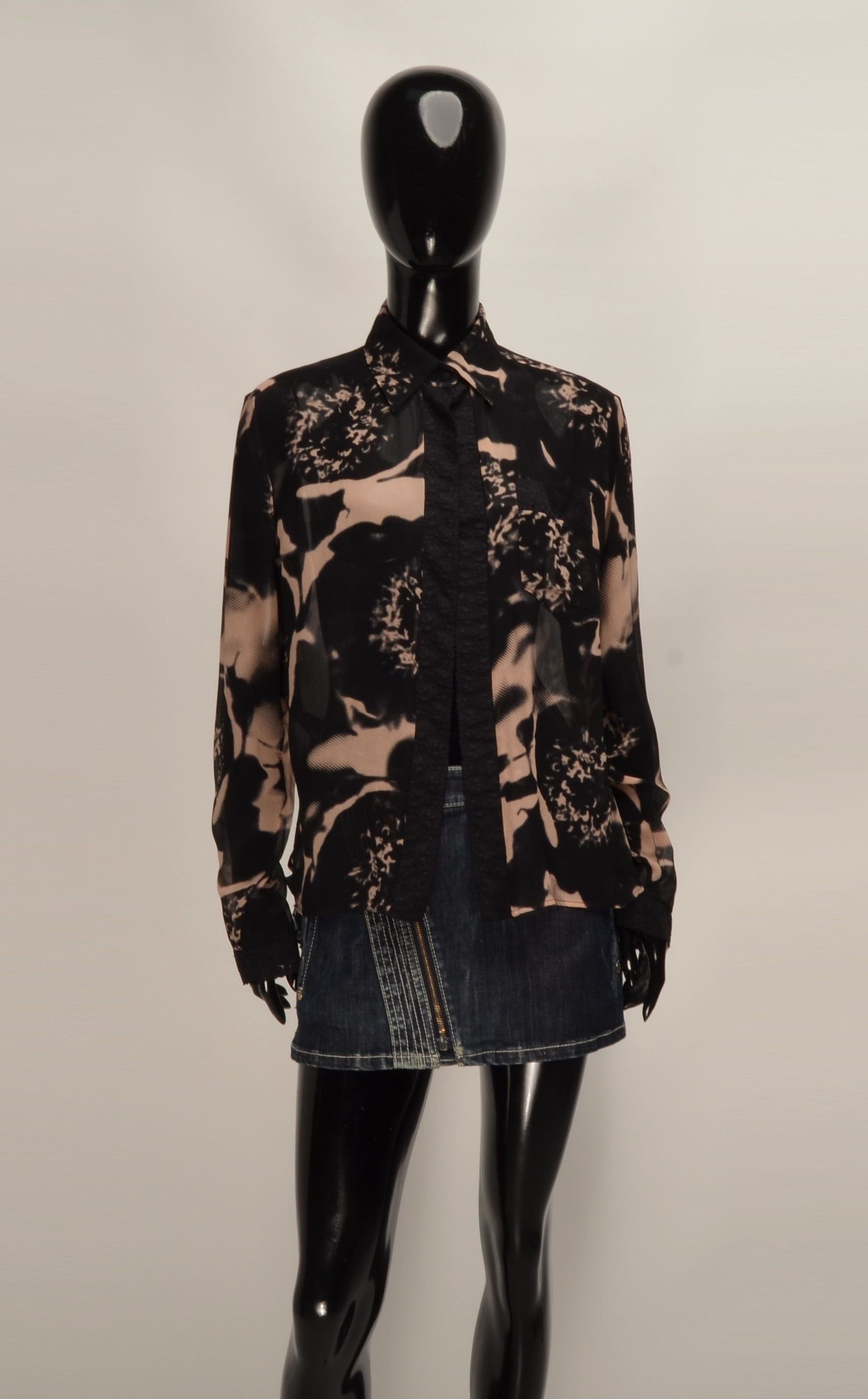 H&M Karl Lagerfeld for H&M Silk Long Sleeve Open Shirt Blouse Size M / US 6-8 / IT 42-44 - 1 Thumbnail