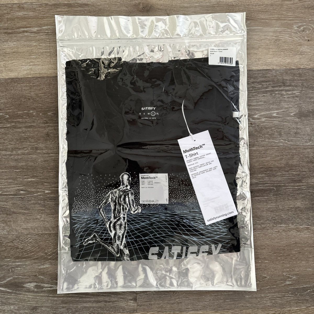 Satisfy Satisfy Running Berlin Marathon Mothtech Tee Voo Men’s Sz L Size US L / EU 52-54 / 3 - 9 Thumbnail