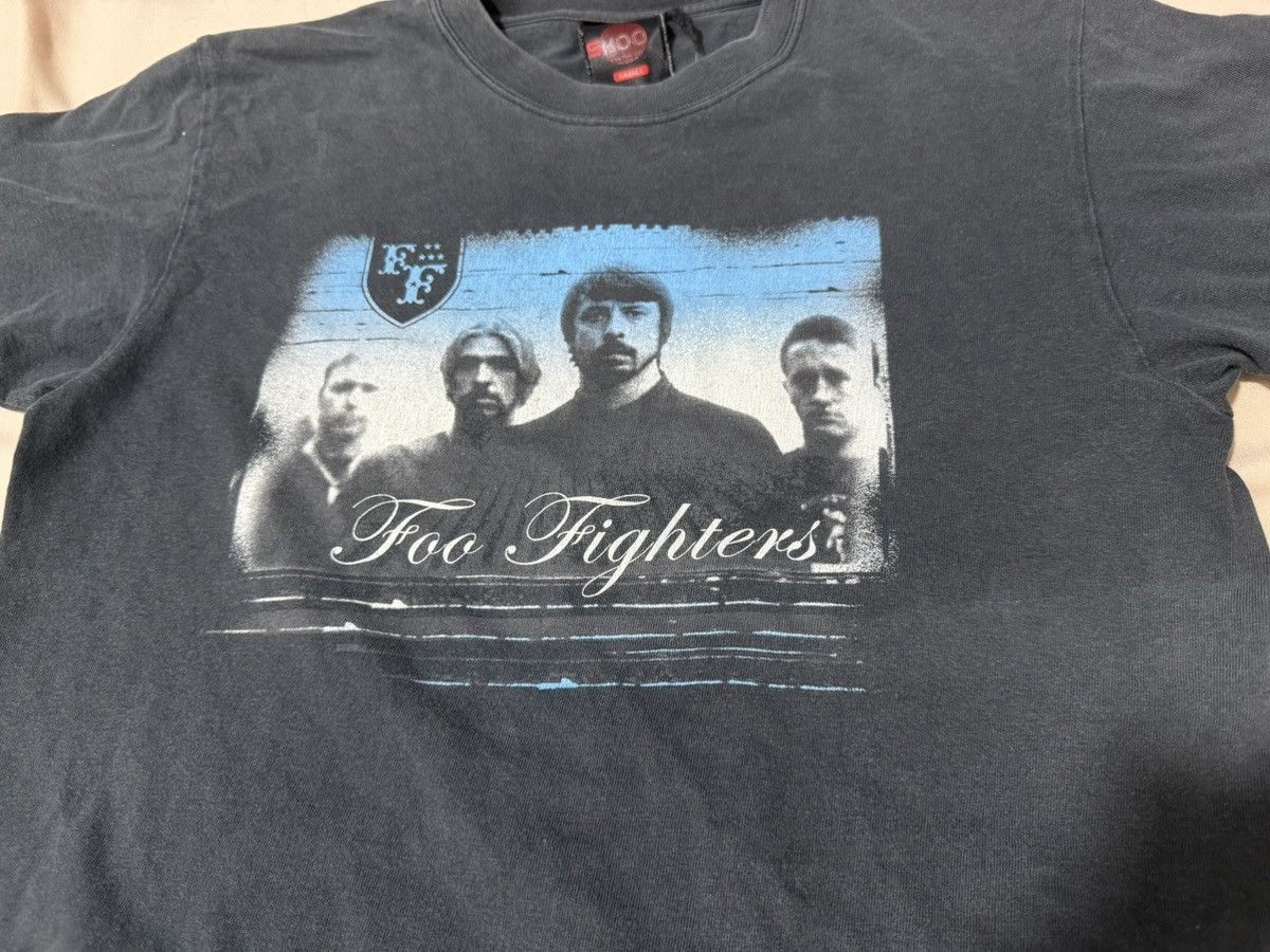 Vintage Vintage 2000s Foo Fighters In Your Honor 2006 Tour T Shirt Size US S / EU 44-46 / 1 - 3 Thumbnail