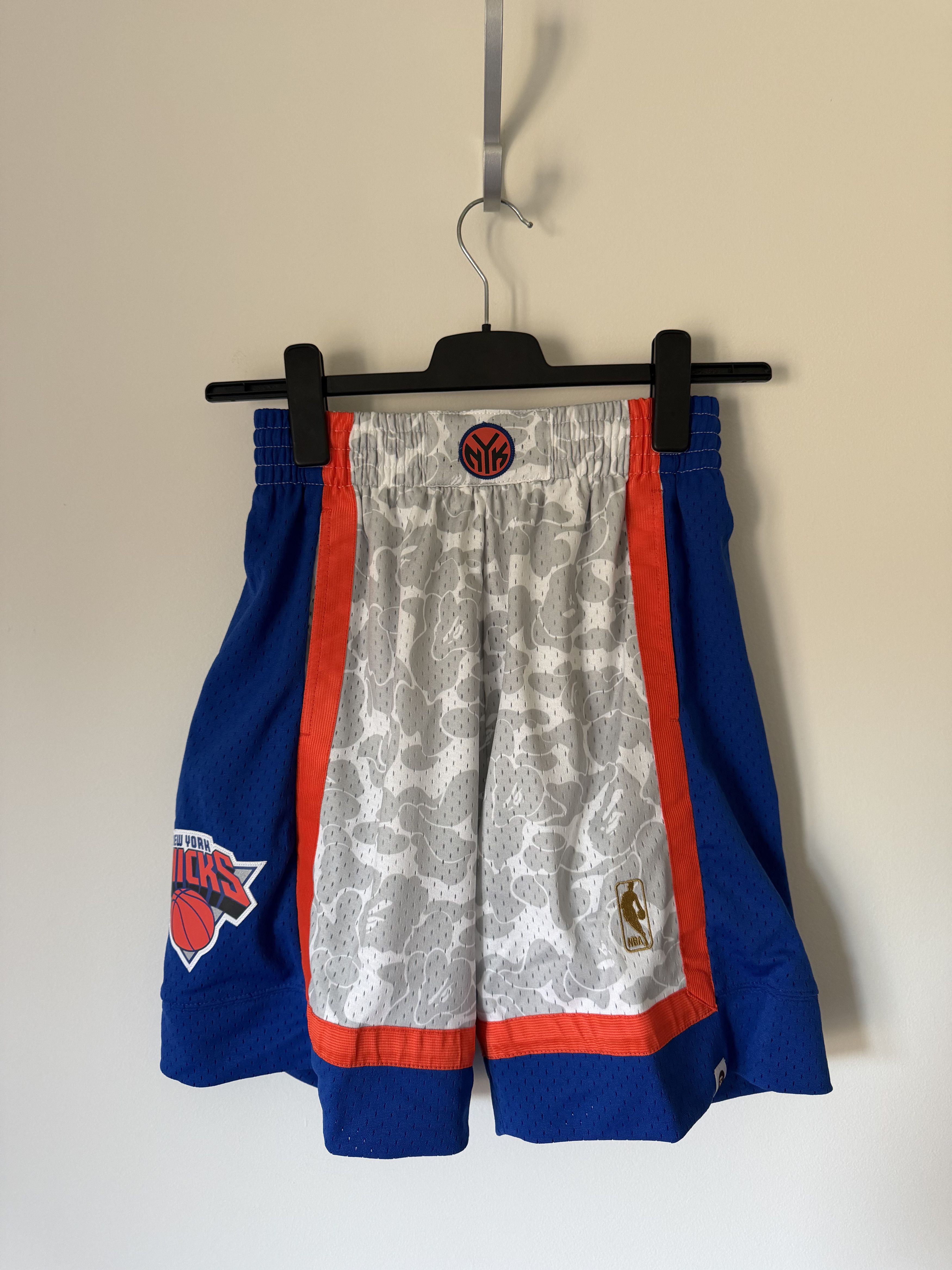 Bape Mitchell & Ness New York Knicks Shorts in White