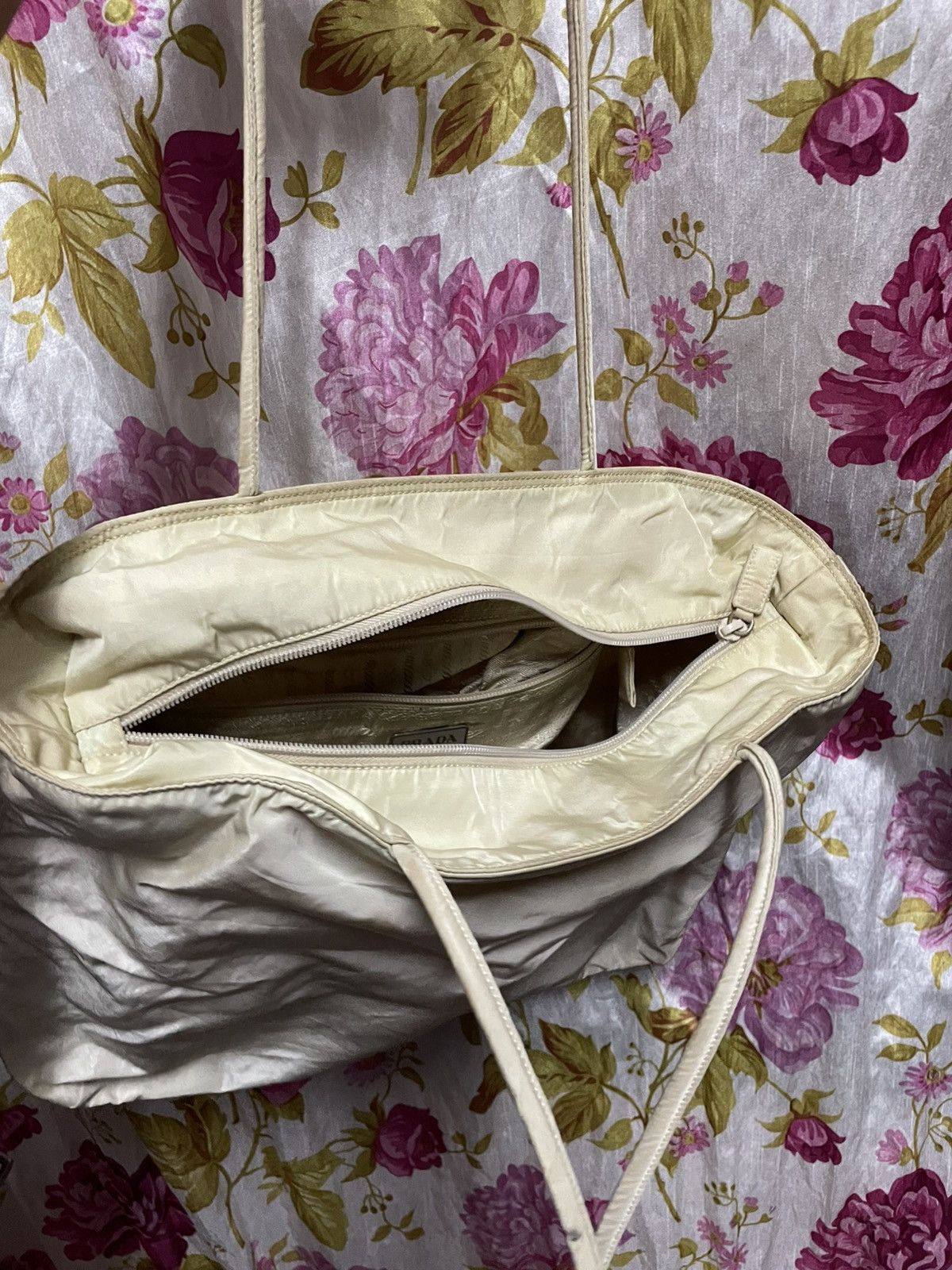 Prada Authentic Prada Tote Bag Size ONE SIZE - 3 Thumbnail