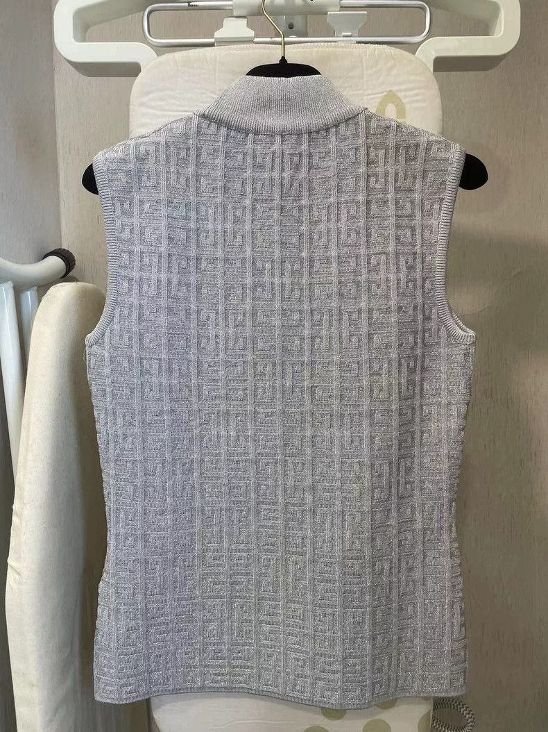 Givenchy Givenchy Gray Knit Vest, Size S, Greek Pattern Embossed Size US S / EU 44-46 / 1 - 2 Thumbnail