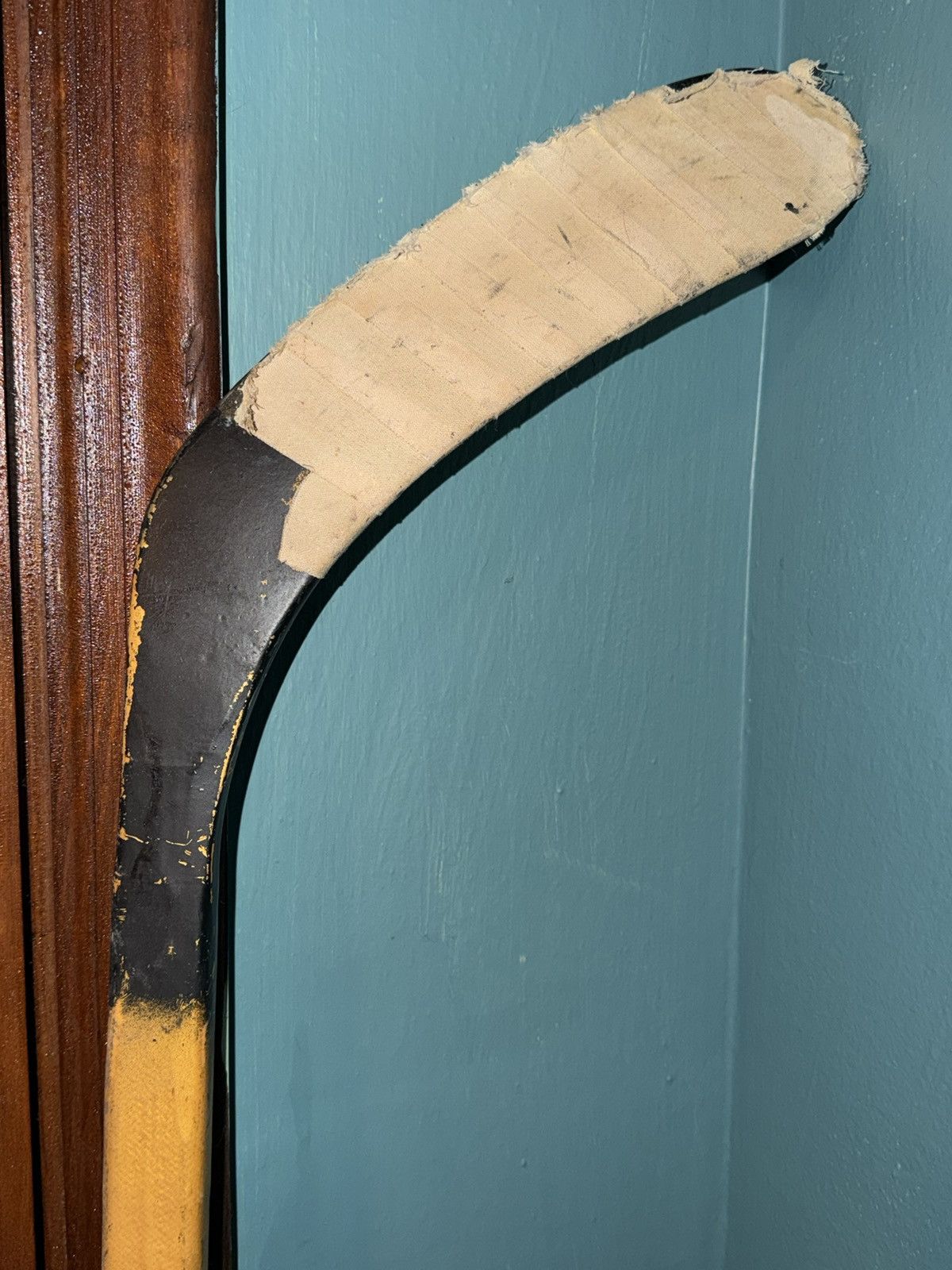 NHL TPS Louisville Game Used Hockey Stick Robert Schnabel Vint Size ONE SIZE - 23 Thumbnail