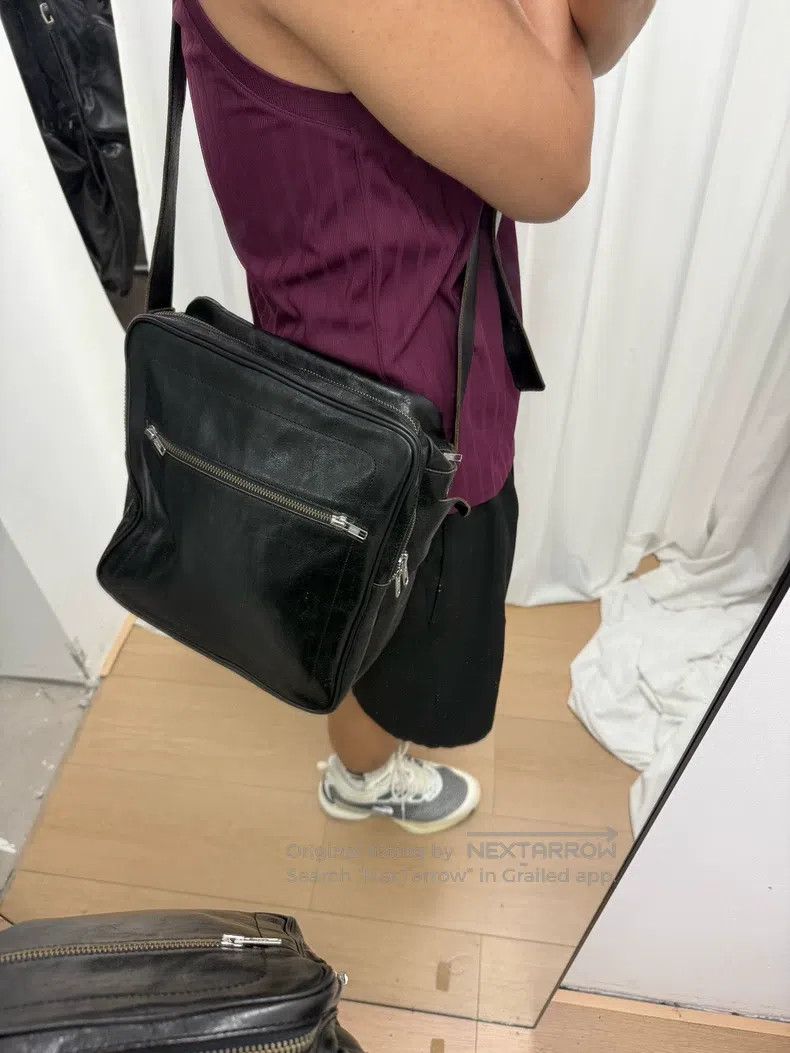 Yohji Yamamoto Yohji Yamamoto Square Cowhide Shoulder Bag Size ONE SIZE - 9 Thumbnail