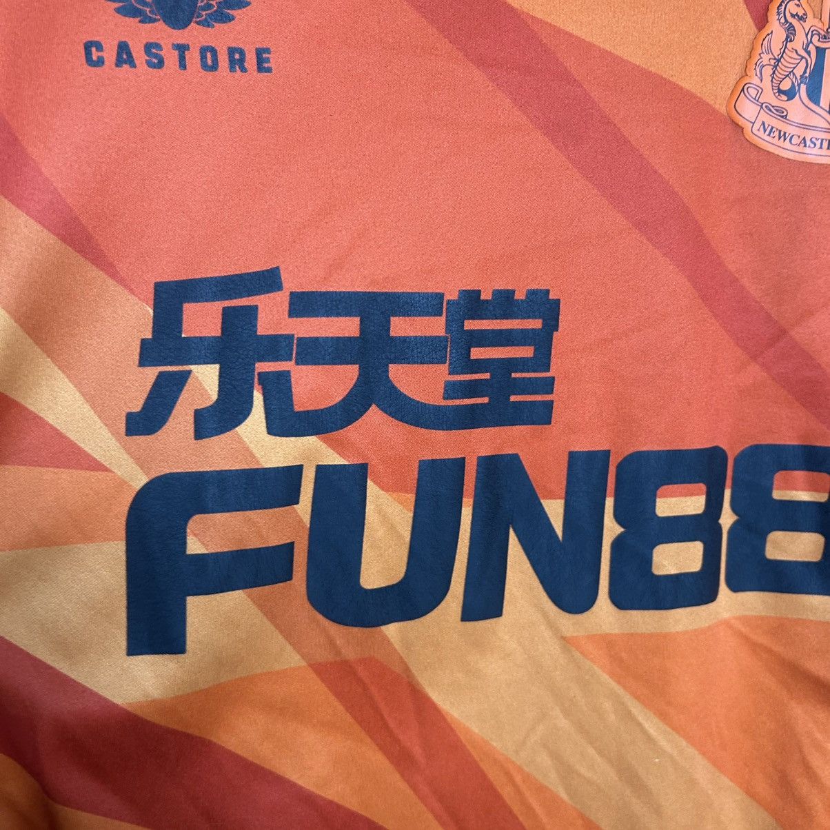 Castore Mens Castore FC Newcastle United home soccer jersey Size US L / EU 52-54 / 3 - 5 Thumbnail