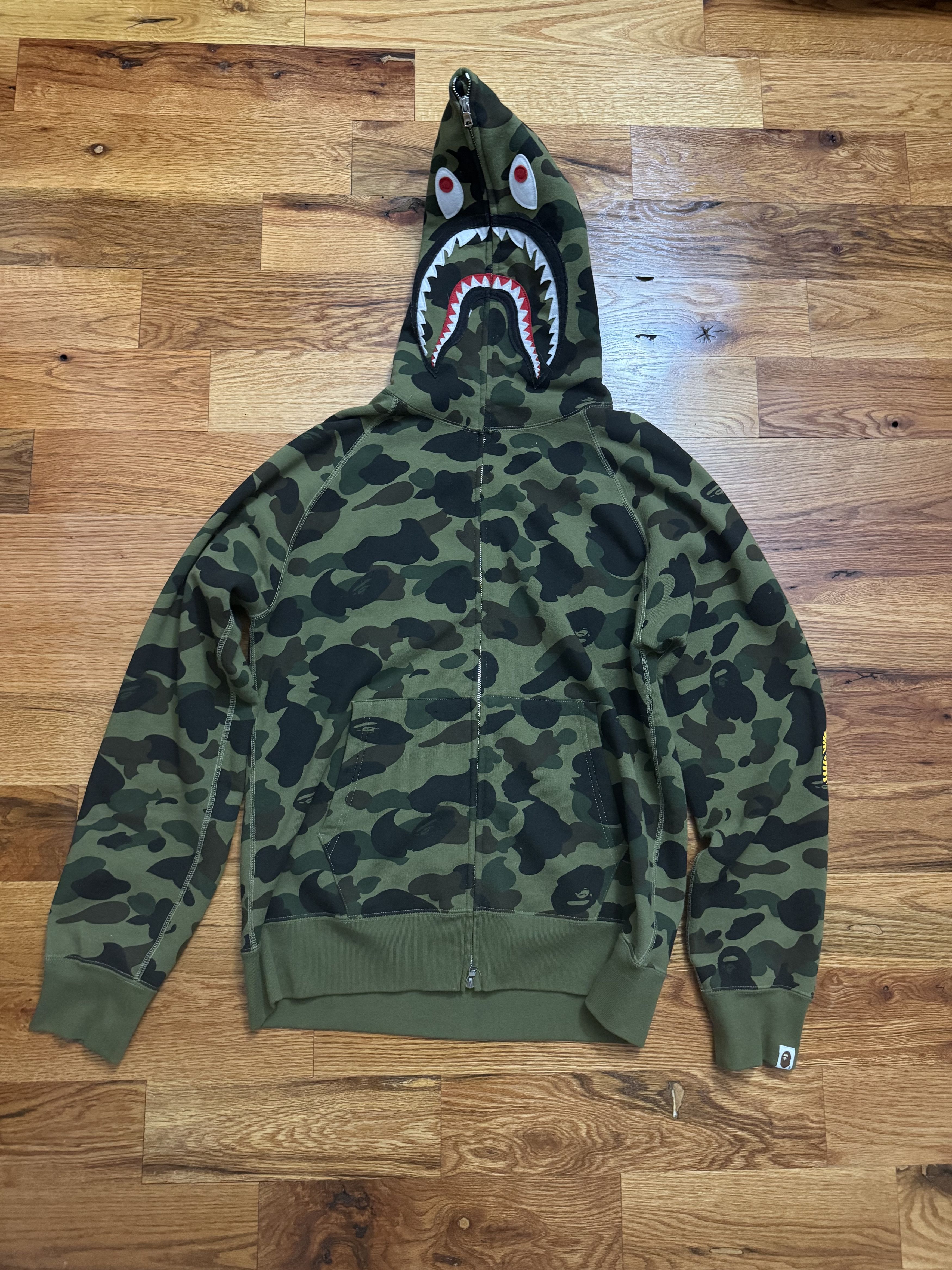 image of Bape 1St Camo Ponr Shark Full Zip Hoodie in Green, Men's (Size XL)