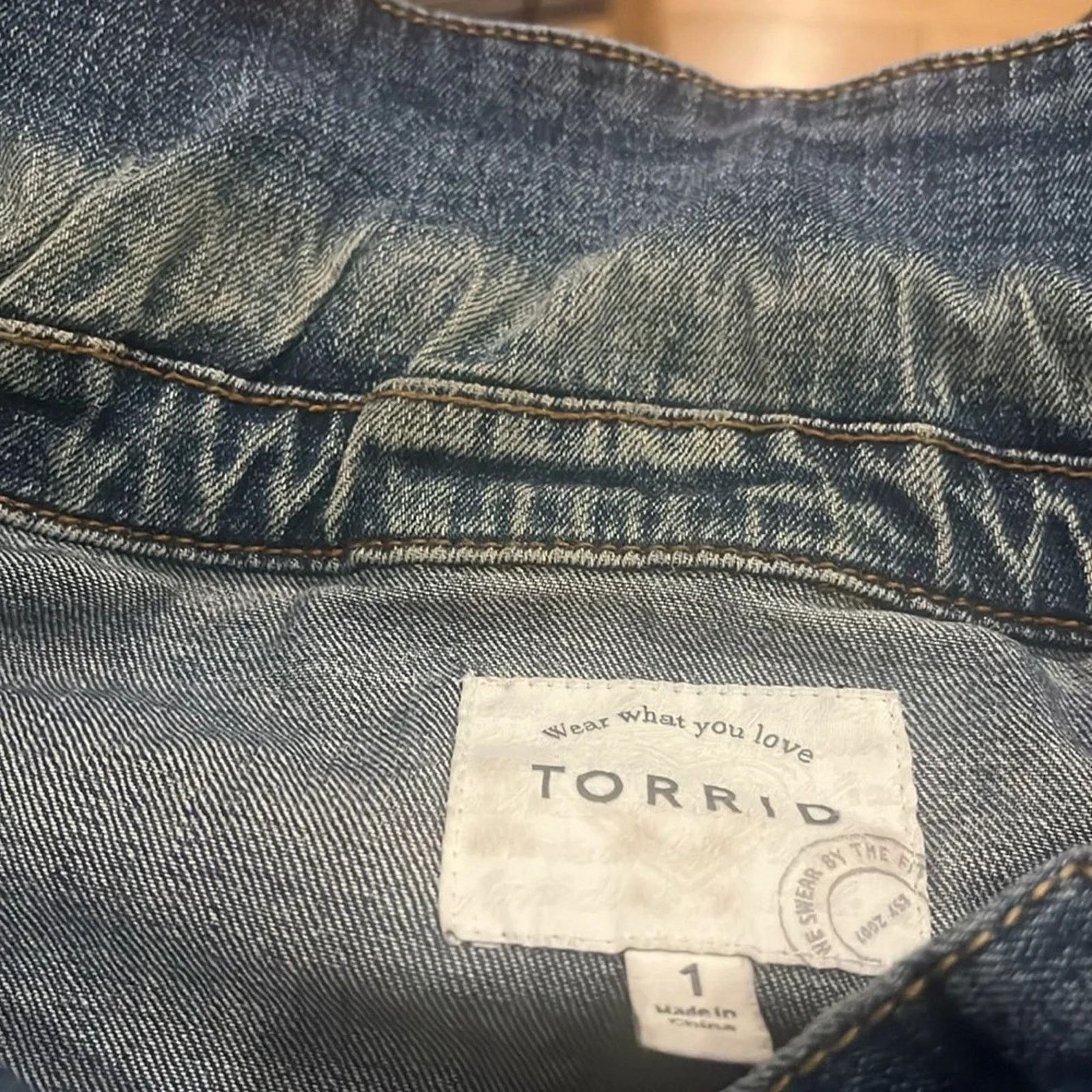 Torrid Torrid distressed denim jacket size 1 (14-16 or 1X) Size XL / US 12-14 / IT 48-50 - 3 Thumbnail