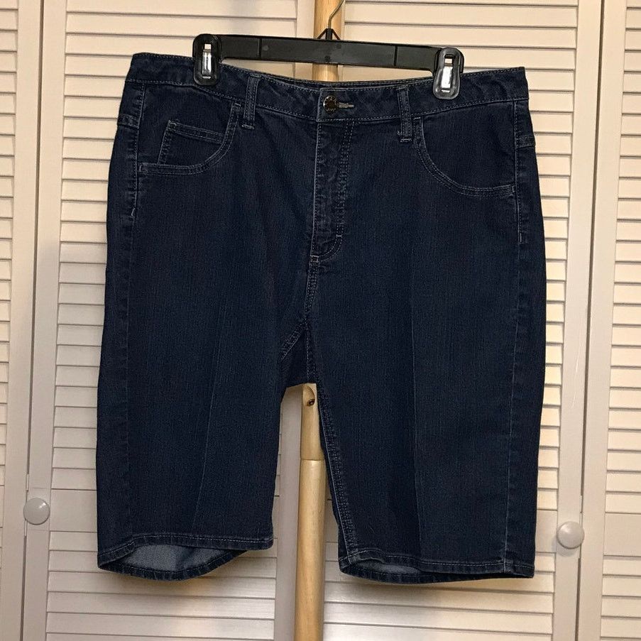 Lee Riders by Lee Blue Denim Mid-Rise Bermuda Jean Shorts14M Size 36" / US 14 / IT 50 - 1 Thumbnail