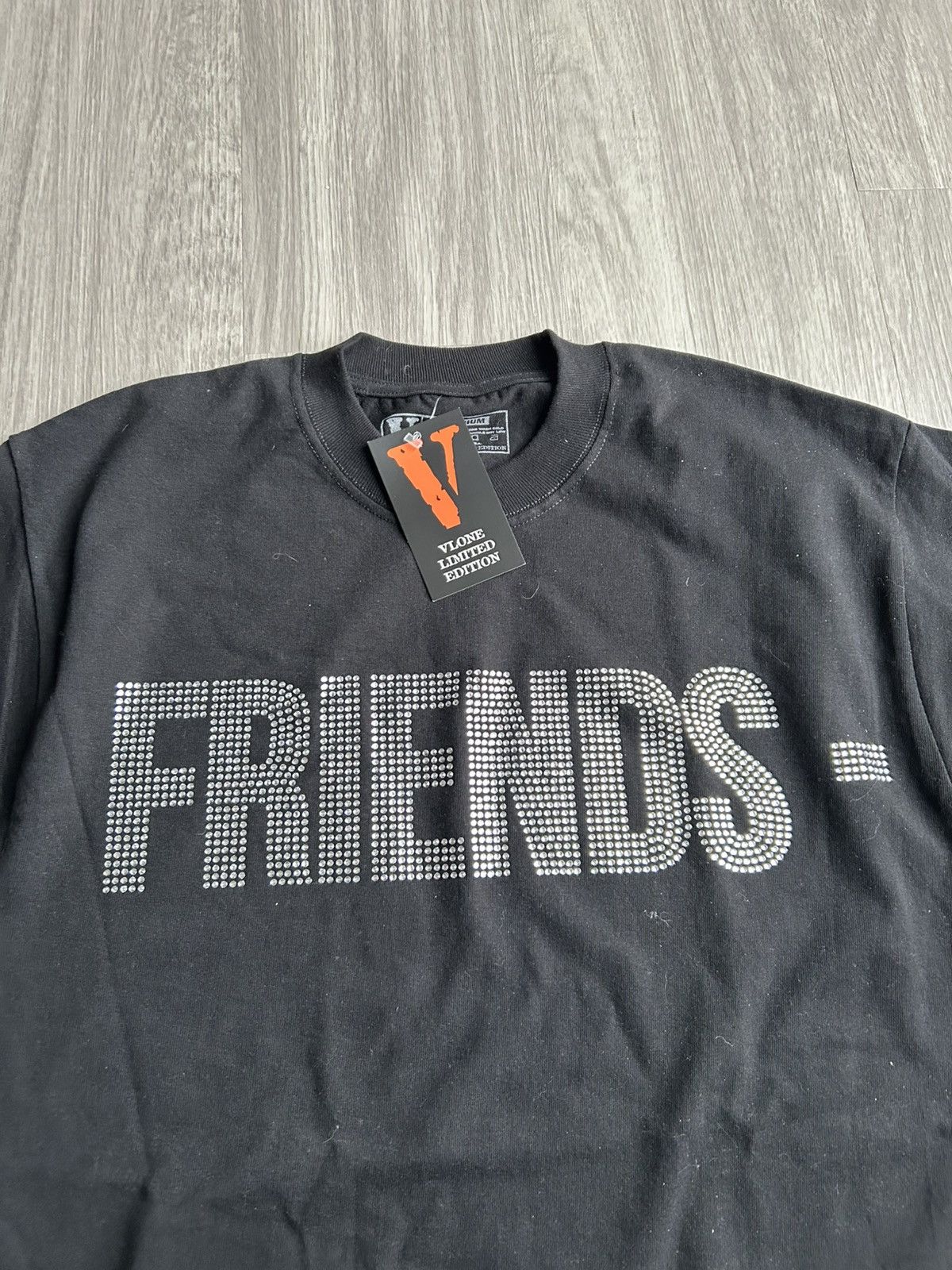 Vlone Vlone FRIENDS Rhinestone T-Shirt Size Medium Size US M / EU 48-50 / 2 - 3 Thumbnail