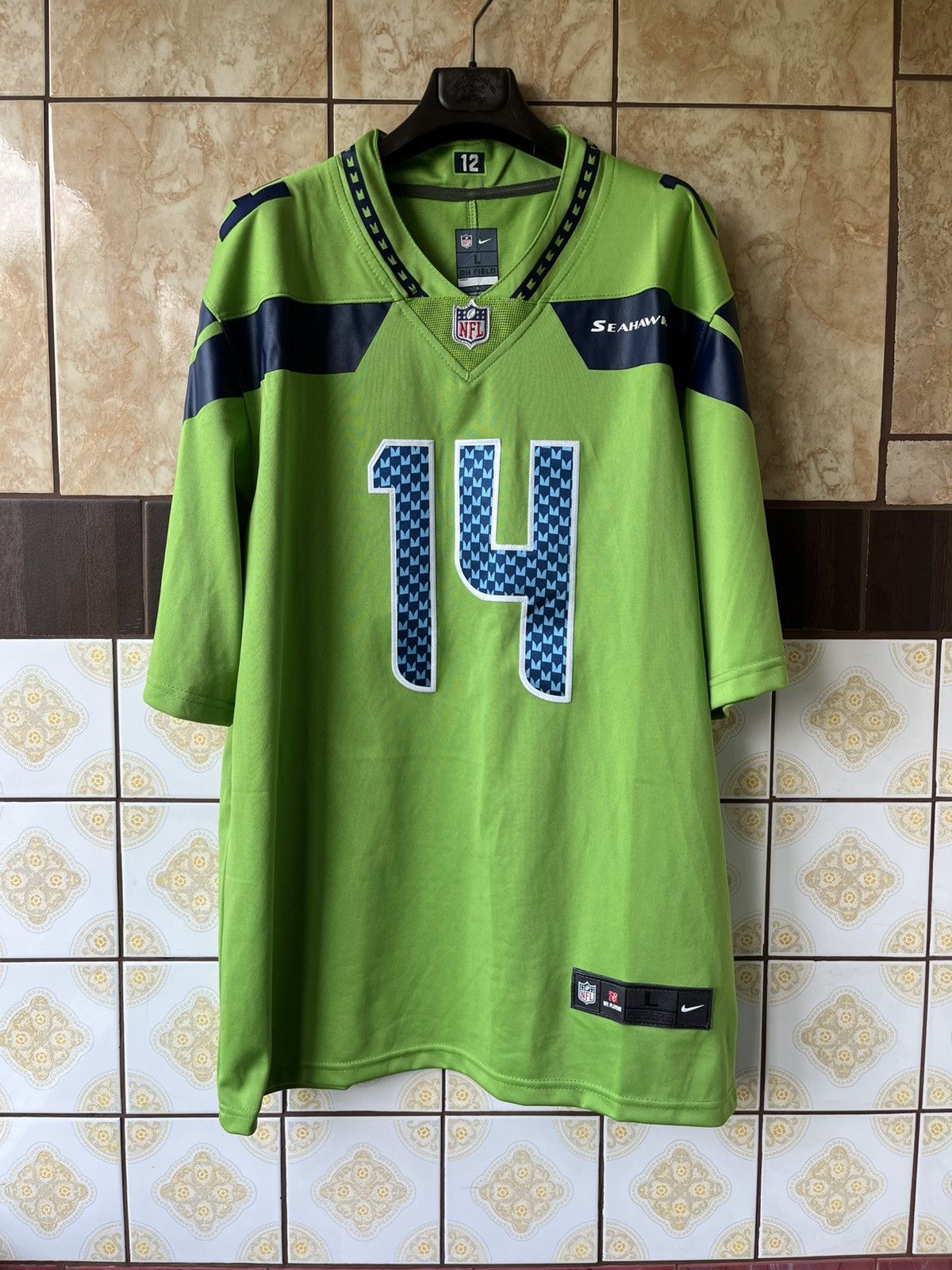 Nike Nike Seahawks 14 Metcalf jersey Size US L / EU 52-54 / 3 - 1 Thumbnail