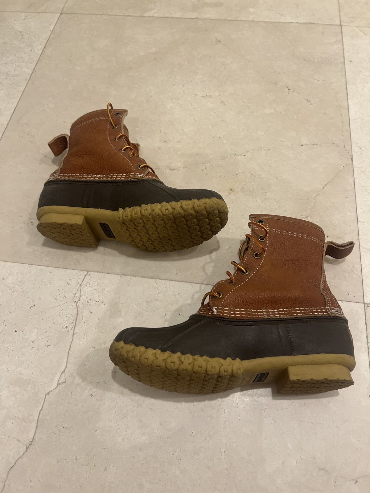 L.L. Bean Bean Boots size 8M. Good condition Size US 8 / EU 41 - 2 Thumbnail