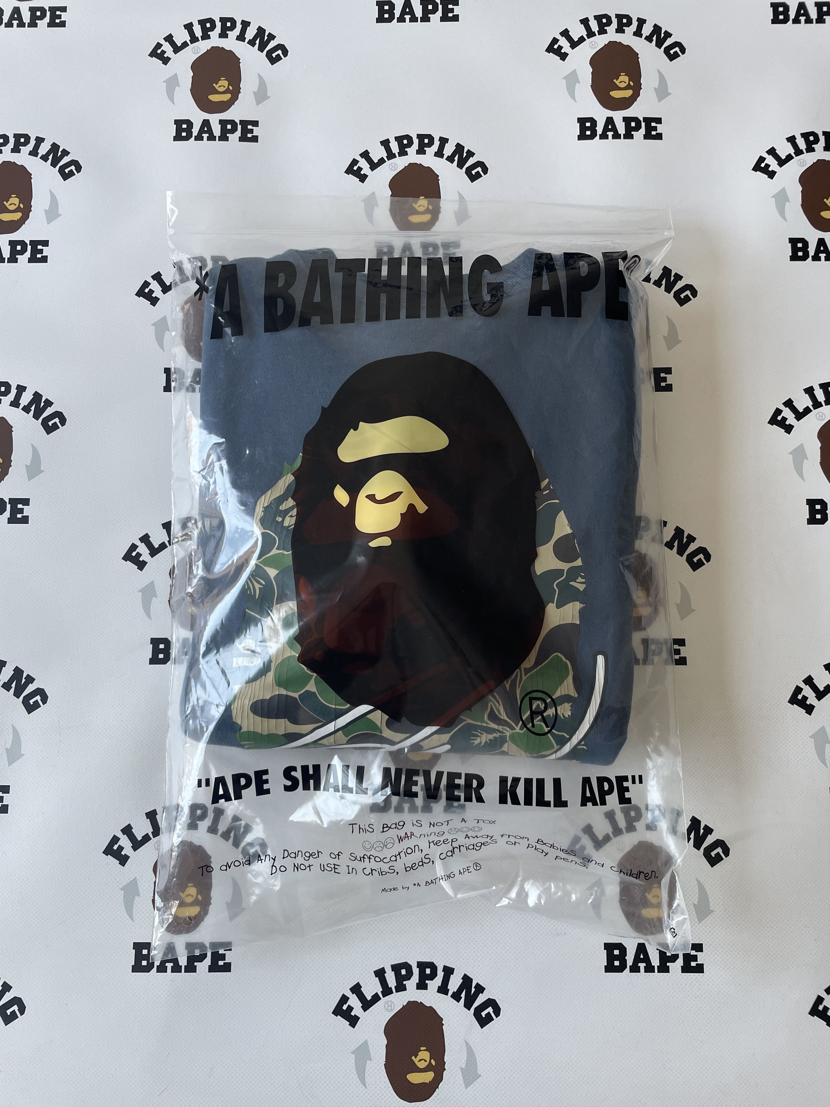 Bape BAPE X SEAN WOTHERSPOON 4WAY CREWNECK Size US M / EU 48-50 / 2 - 18 Thumbnail