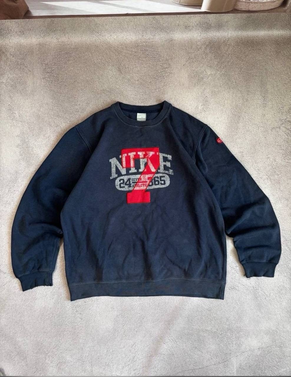 Nike × Vintage Vintage Nike Distressed y2k faded Sweatshirt Size US L / EU 52-54 / 3 - 1 Thumbnail