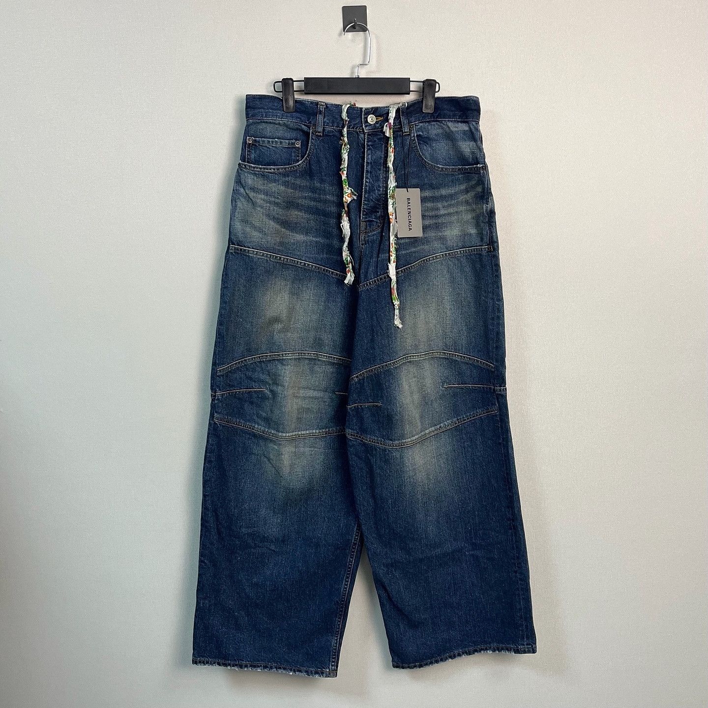 Balenciaga Balenciaga Unisex Blue Denim Jeans Size 28 Size US 28 / EU 44 - 1 Thumbnail
