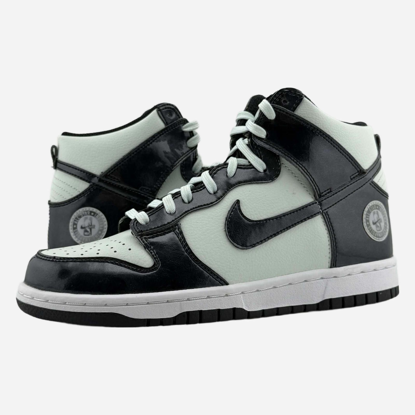 Nike Nike Dunk High SE (GS) Barely Green/Black 6Y New with Box Size US 6 / EU 39 - 1 Thumbnail