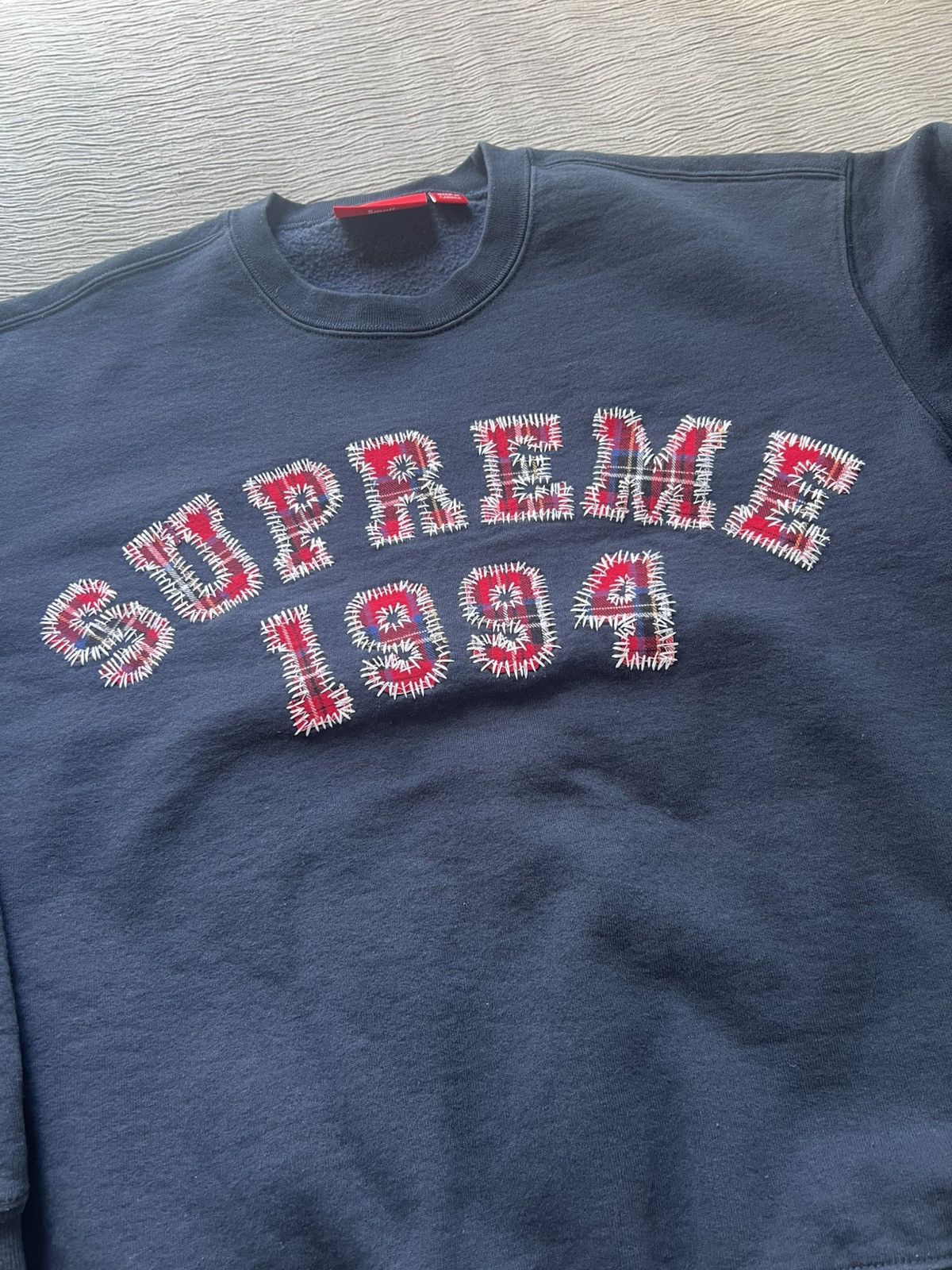 Supreme Supreme Plaid Arc Crewneck Navy Size Medium Size US M / EU 48-50 / 2 - 5 Thumbnail