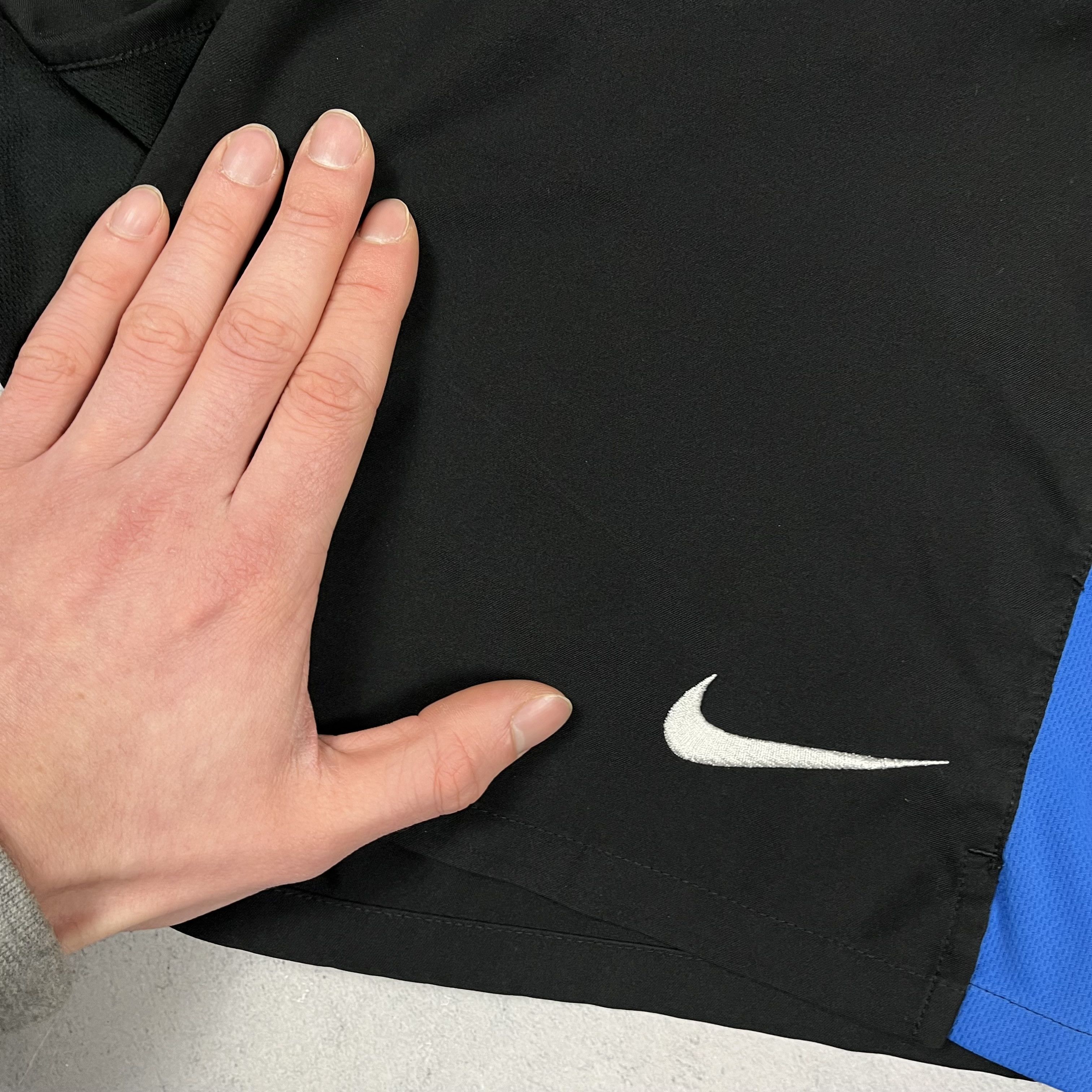 Nike Nike Manchester United Away Soccer Shorts 2009/2010 Size US 32 / EU 48 - 12 Thumbnail