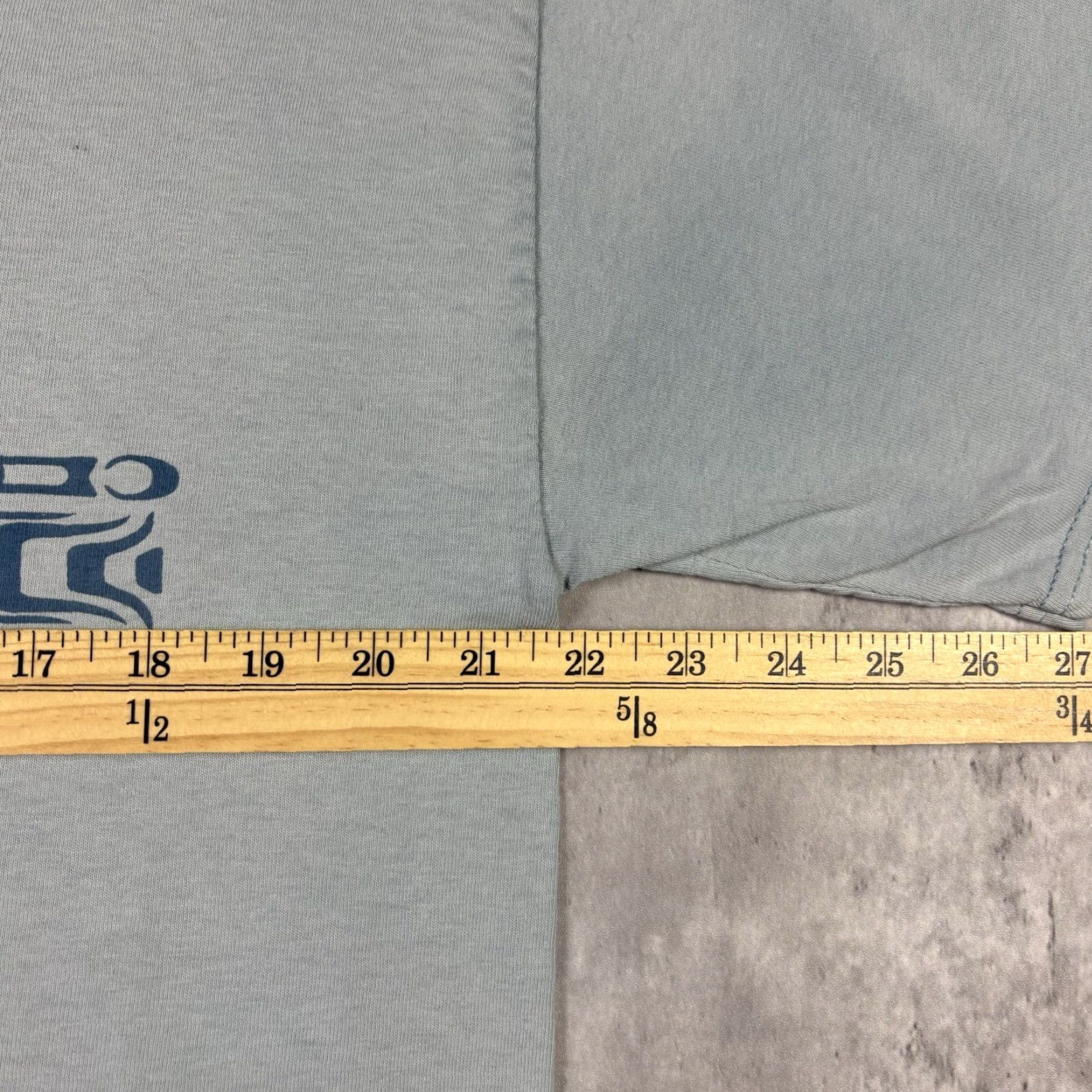 Gildan VINTAGE Salmon Fish Art T Shirt Blue Sun Faded 90s Nature Outdoors size Large Size US L / EU 52-54 / 3 - 7 Thumbnail