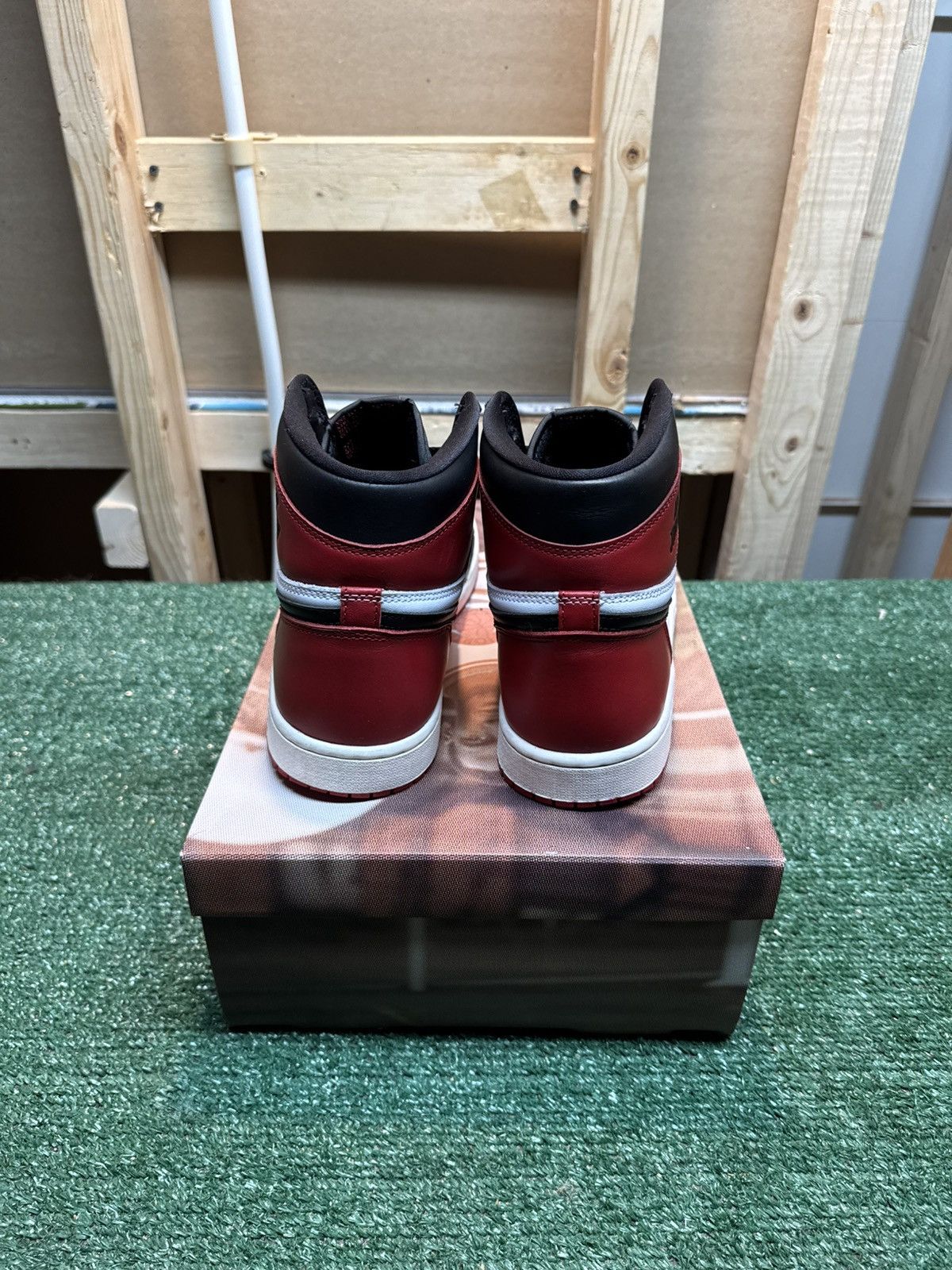 Jordan Brand Jordan Retro 1 Black Toe Reimagined Size 11 Size US 11 / EU 44 - 8 Thumbnail