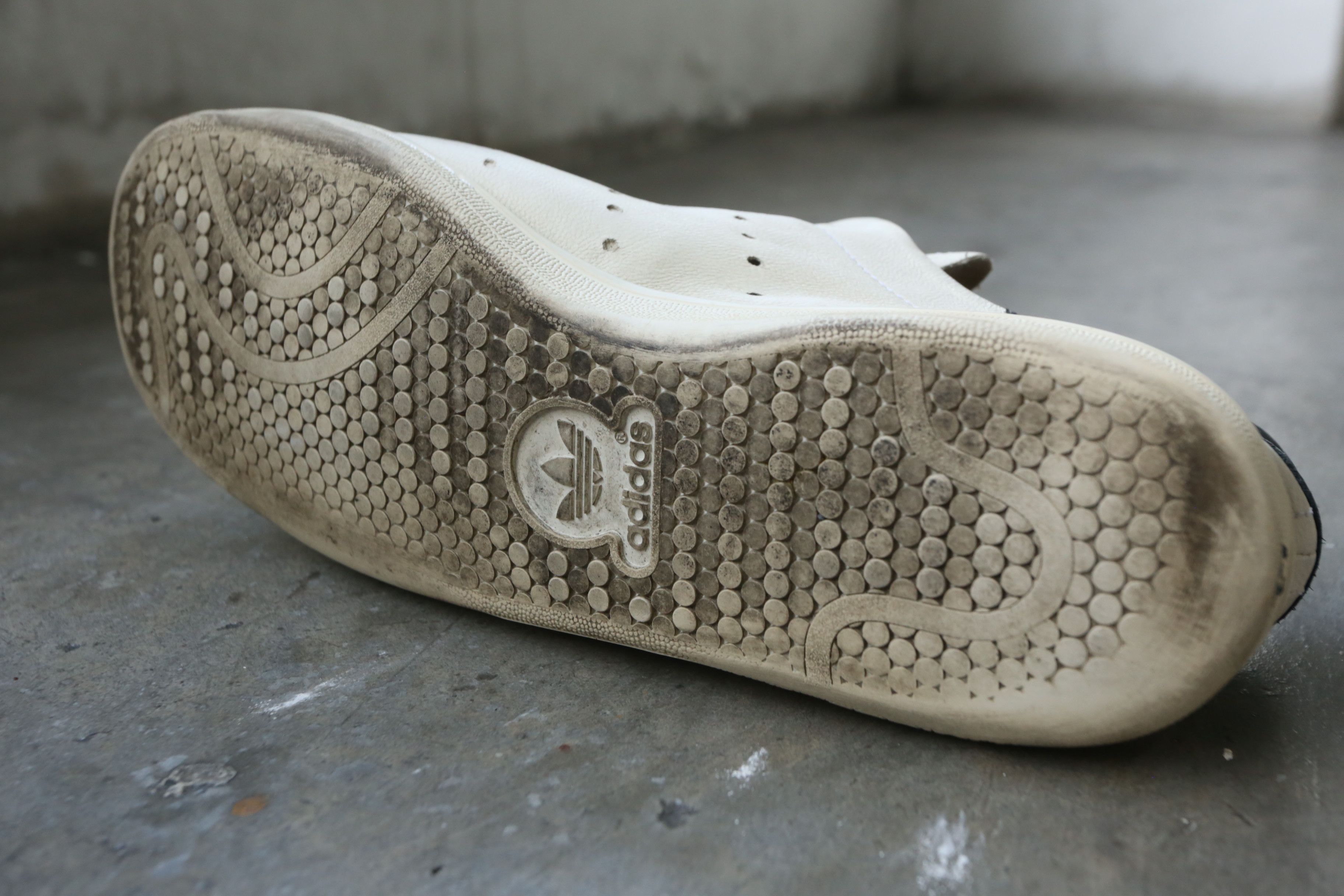 Adidas × Balenciaga Adidas - Balenciaga - Resort 2023 - Worn Out Stan Smith Size US 9 / EU 42 - 9 Thumbnail