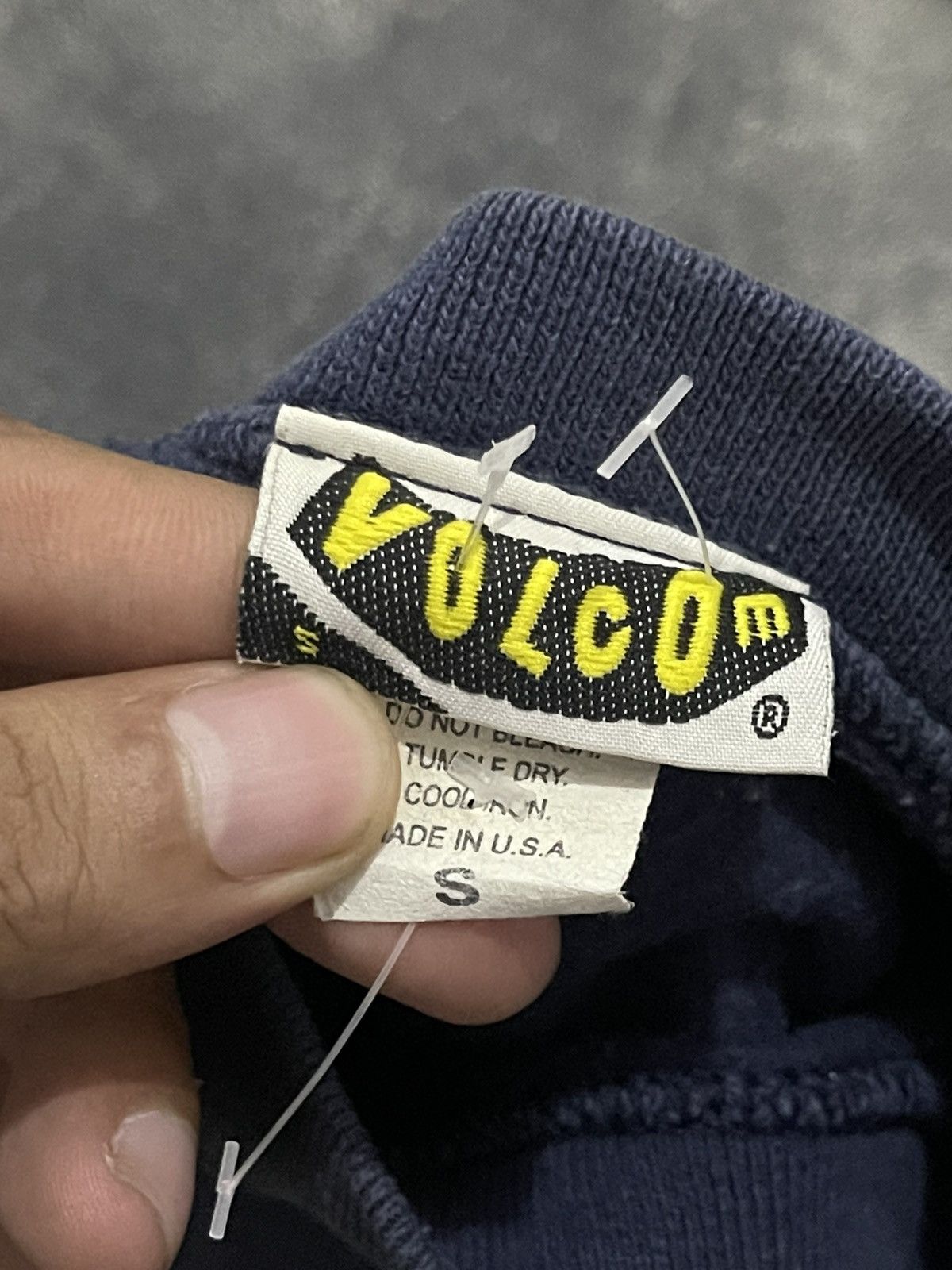 Volcom ⏰NEED GONE⏰ Vintage Volcom Skateboard Sweatshirt Crewneck Size US S / EU 44-46 / 1 - 6 Thumbnail