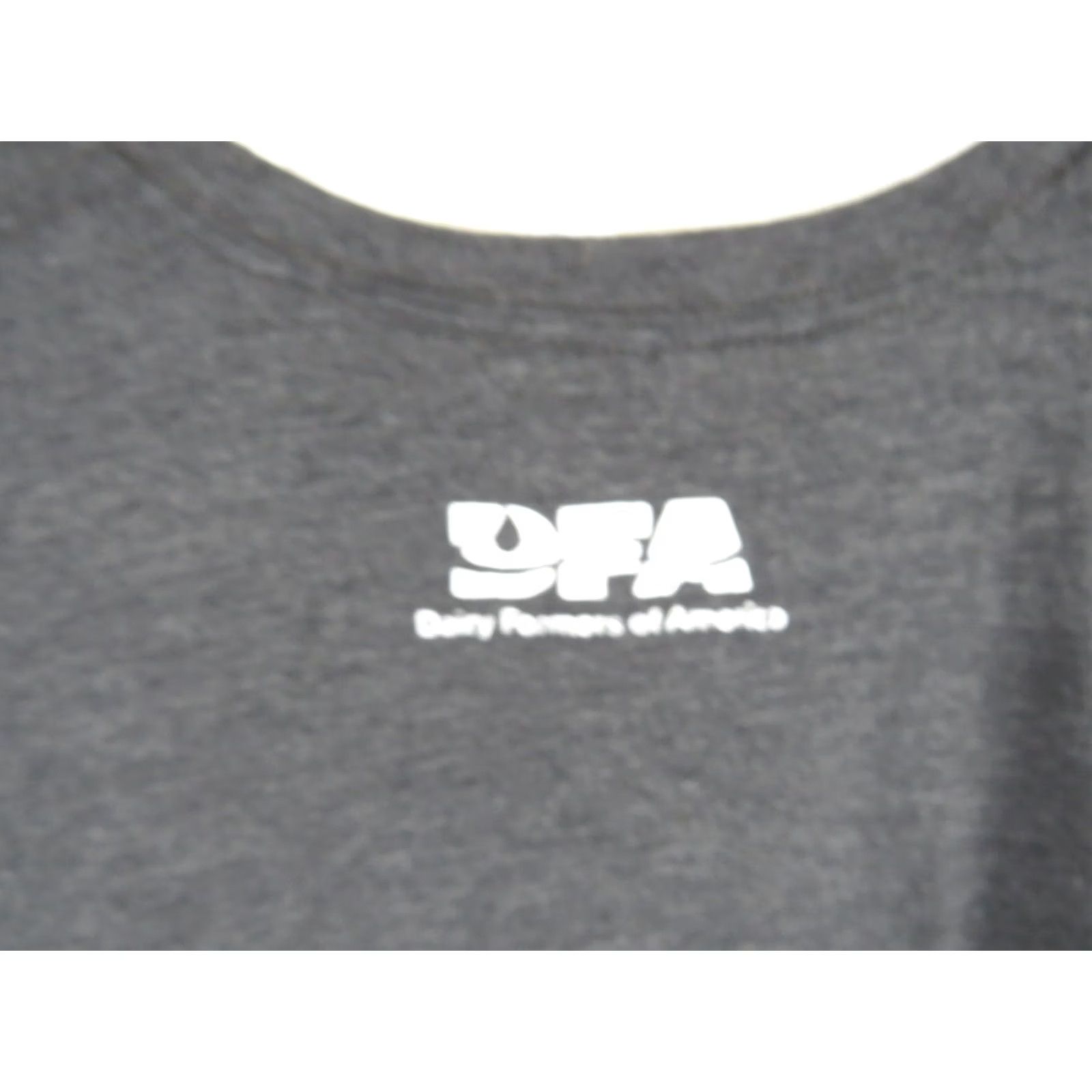 Vintage - The item has a size and style, "Regular" "Short Sleeve Size S / US 4 / IT 40 - 5 Thumbnail