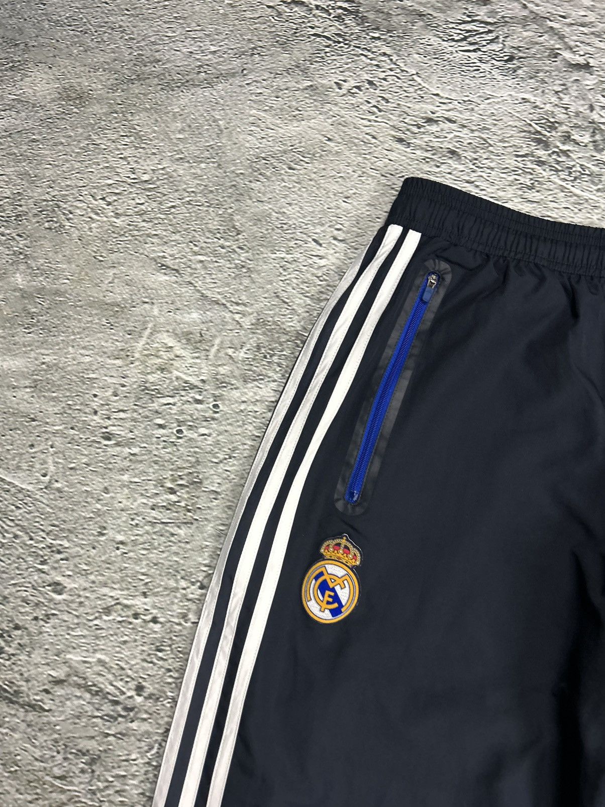 Adidas Real Madrid Adidas track suit white pants jacket Champions Size US L / EU 52-54 / 3 - 13 Thumbnail