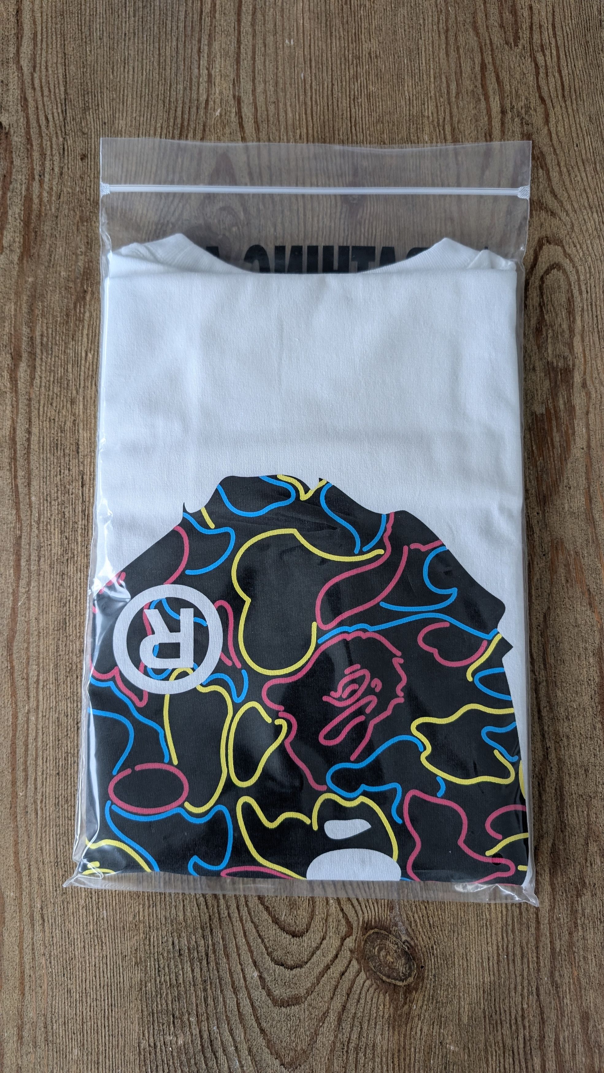 Bape A BATHING APE NEON CAMO BIG APE HEAD TEE Size US XL / EU 56 / 4 - 4 Thumbnail